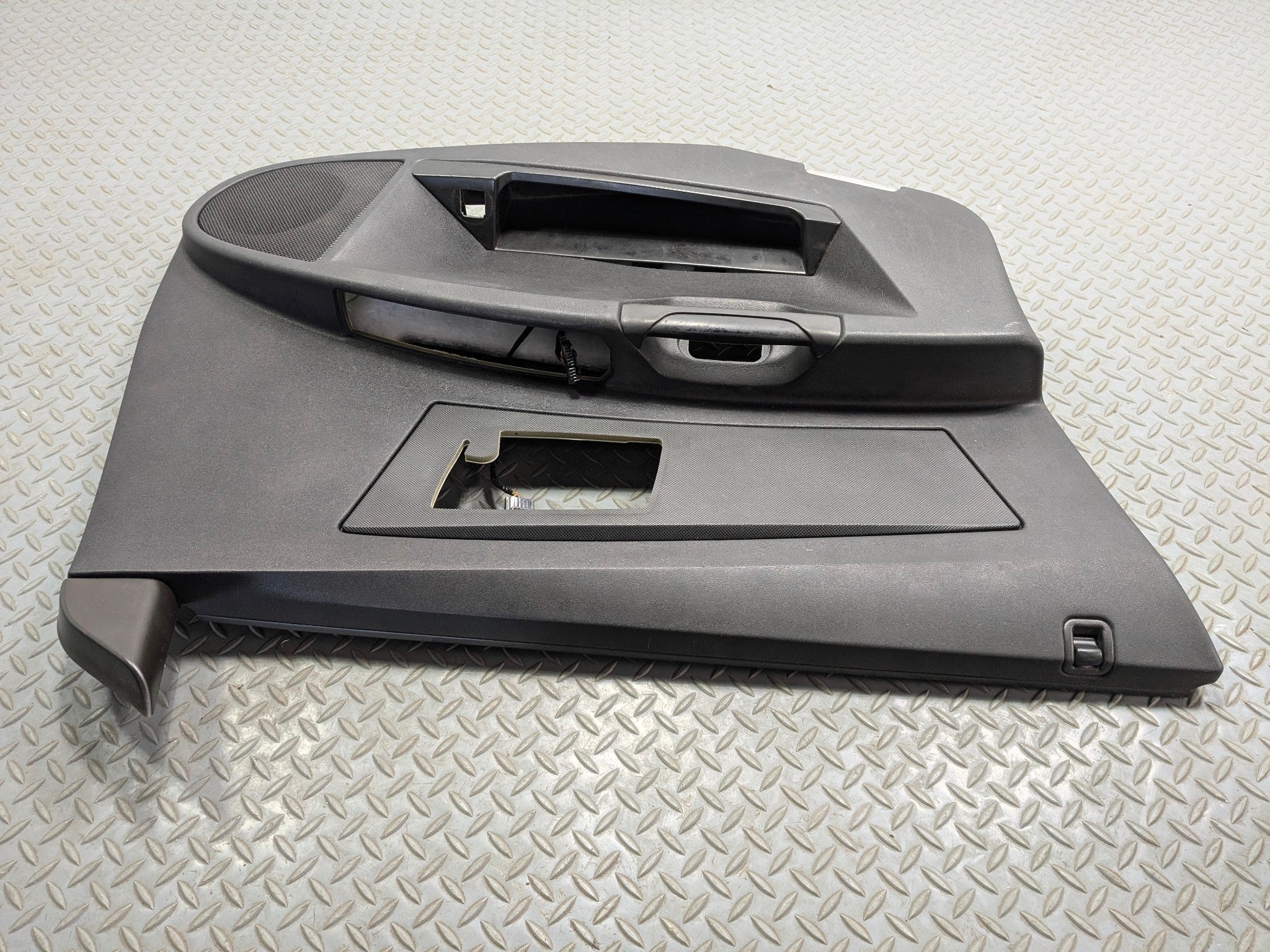 2005 - 2007 OEM CADILLAC CTS FRONT LEFT DRIVER SIDE INTERIOR DOOR TRIM PANEL