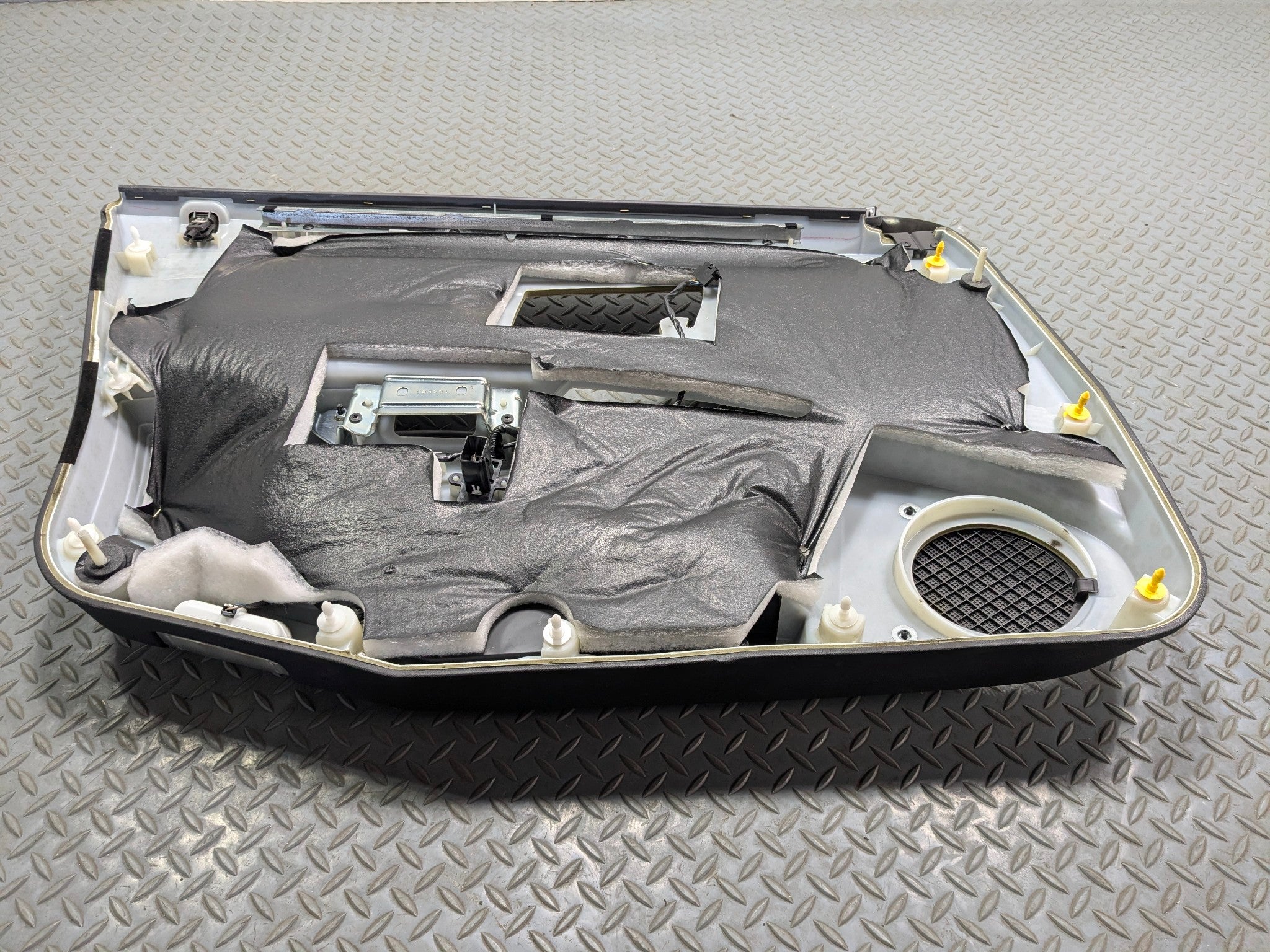 2005 - 2007 OEM CADILLAC CTS FRONT RIGHT PASSENGER SIDE INTERIOR DOOR TRIM PANEL