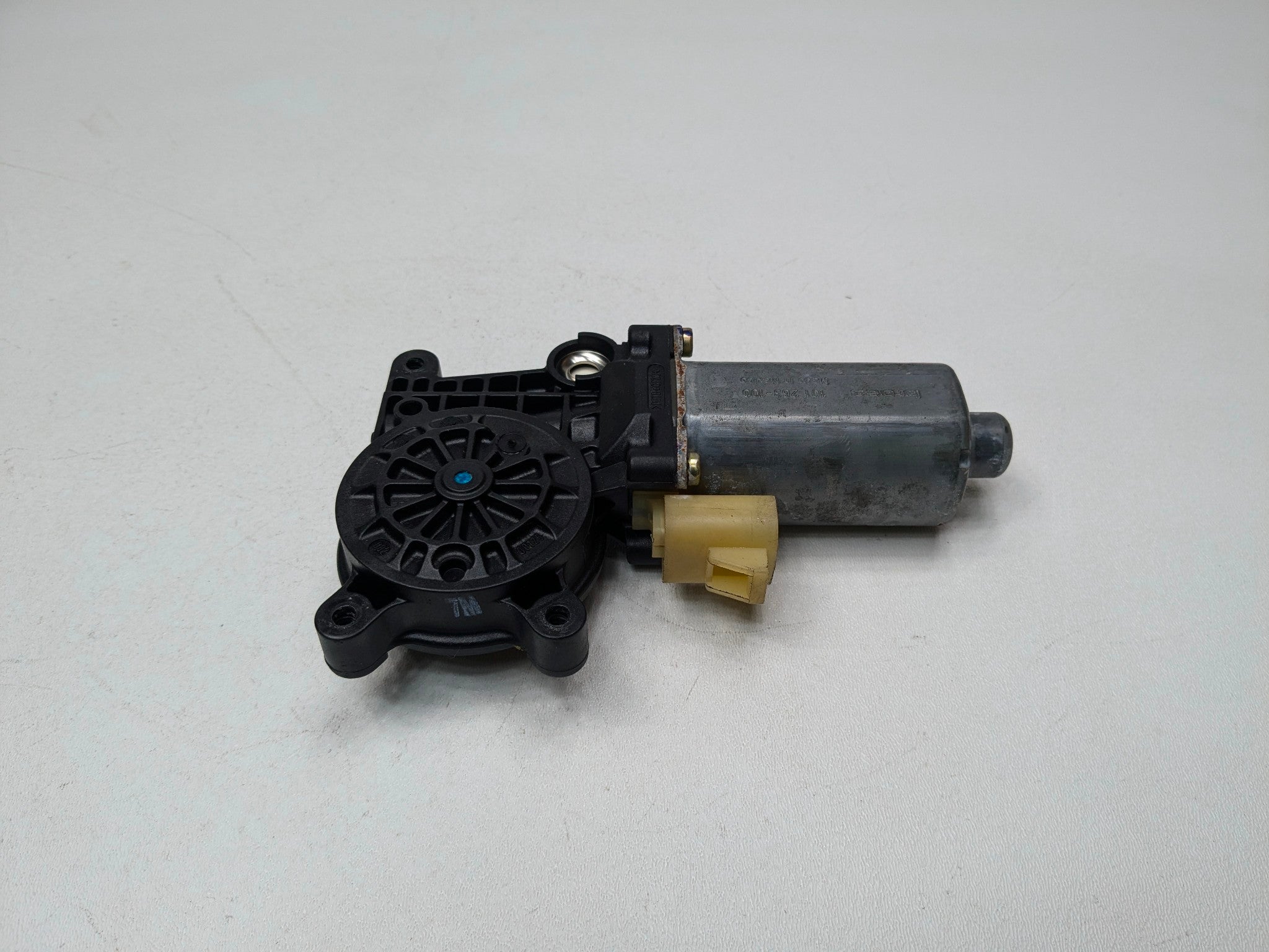 2005 - 2007 OEM CADILLAC CTS REAR RIGHT PASSENGER SIDE POWER WINDOW MOTOR