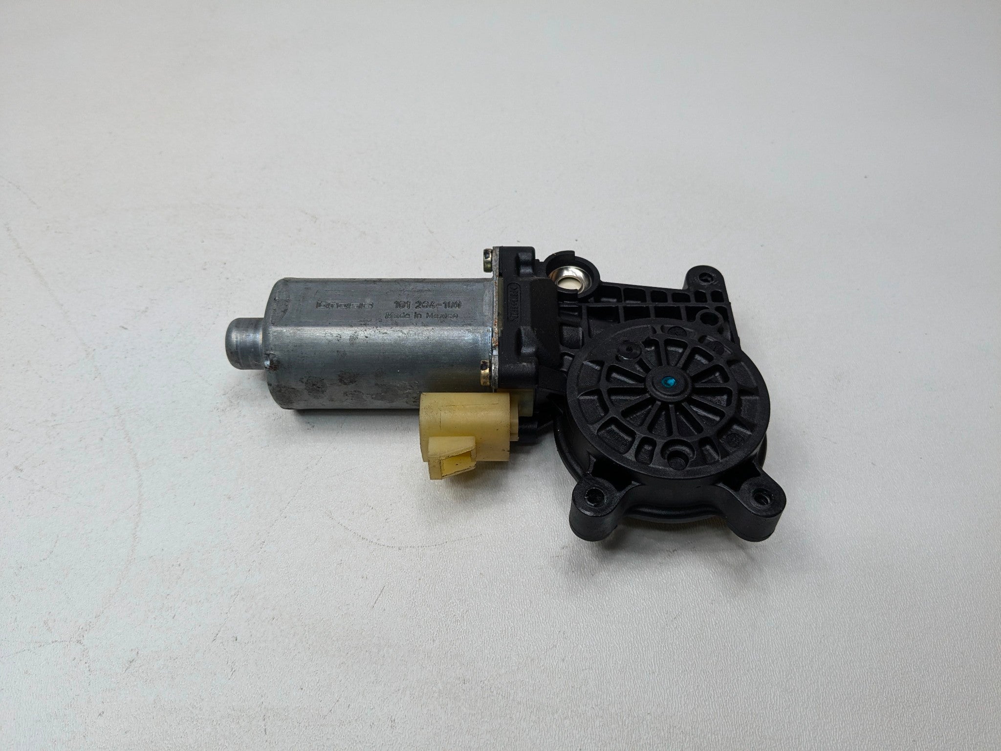2005 - 2007 OEM CADILLAC CTS REAR LEFT DRIVER SIDE POWER WINDOW MOTOR