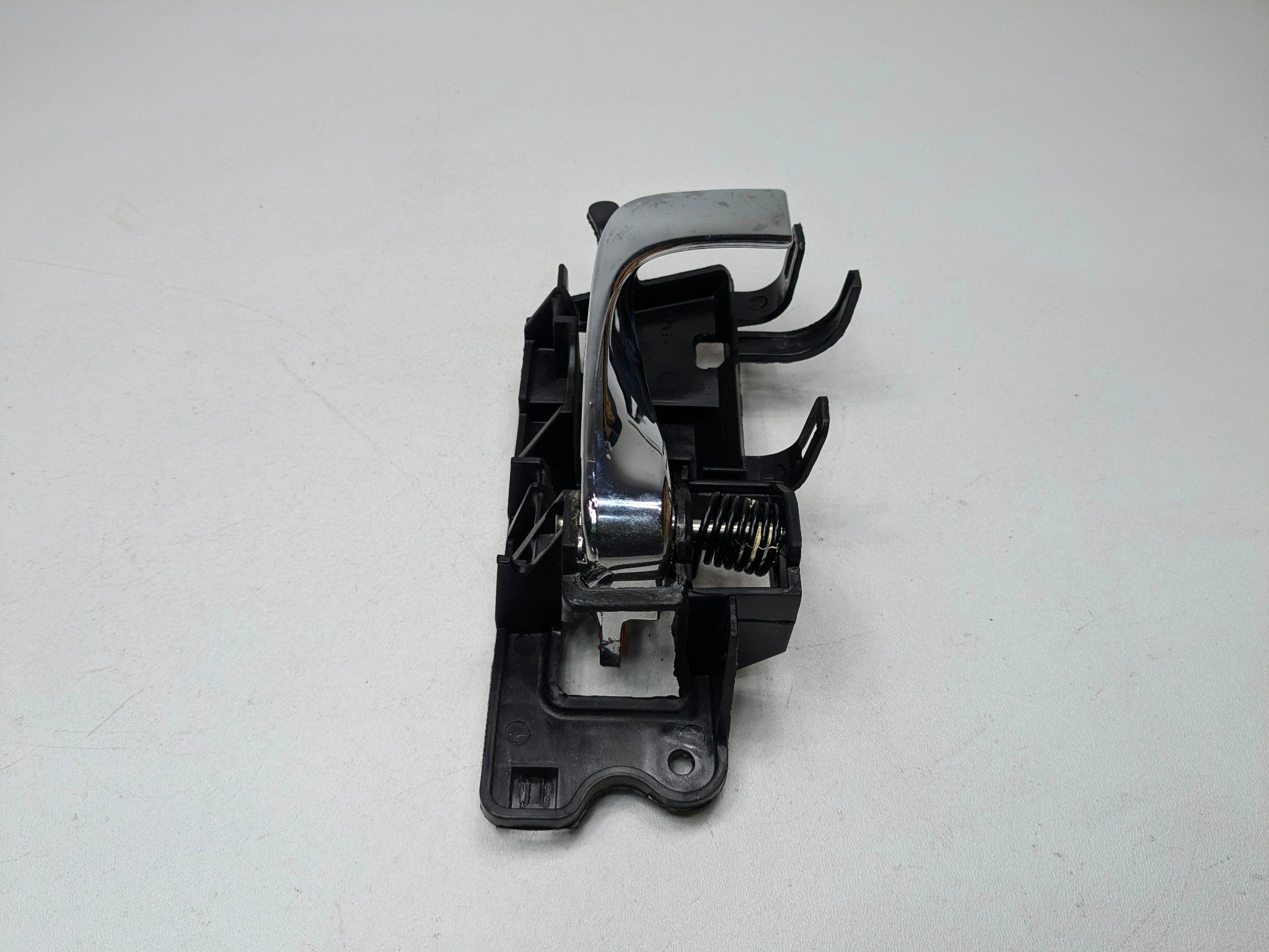 05 - 07 OEM CADILLAC CTS FRONT RIGHT PASSENGER SIDE INTERIOR DOOR HANDLE CHROME
