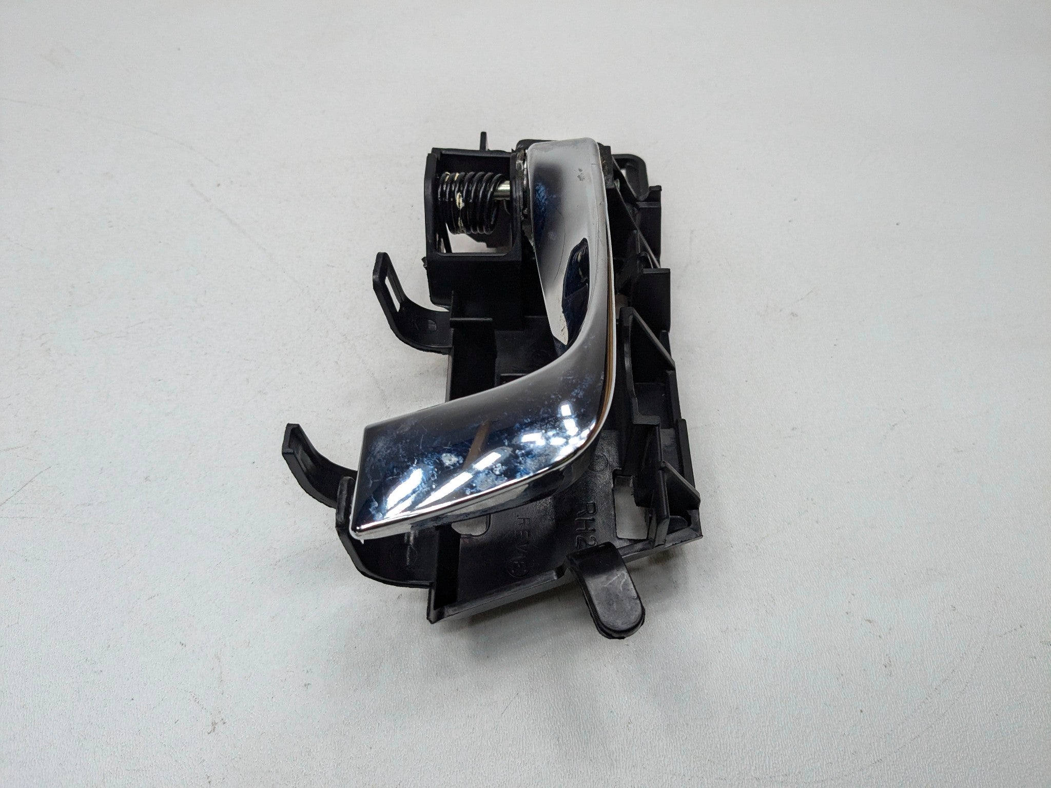 05 - 07 OEM CADILLAC CTS FRONT RIGHT PASSENGER SIDE INTERIOR DOOR HANDLE CHROME