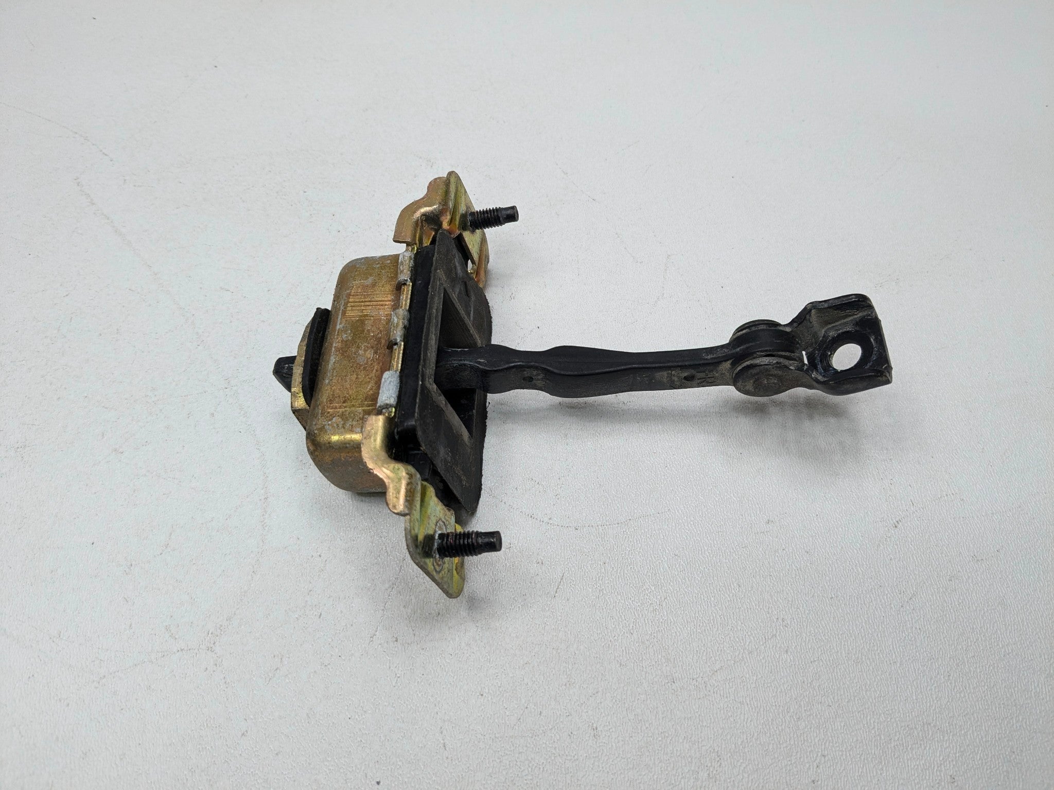 2005 - 2007 OEM CADILLAC CTS FRONT RIGHT PASSENGER SIDE DOOR CHECK STRAP STOPPER