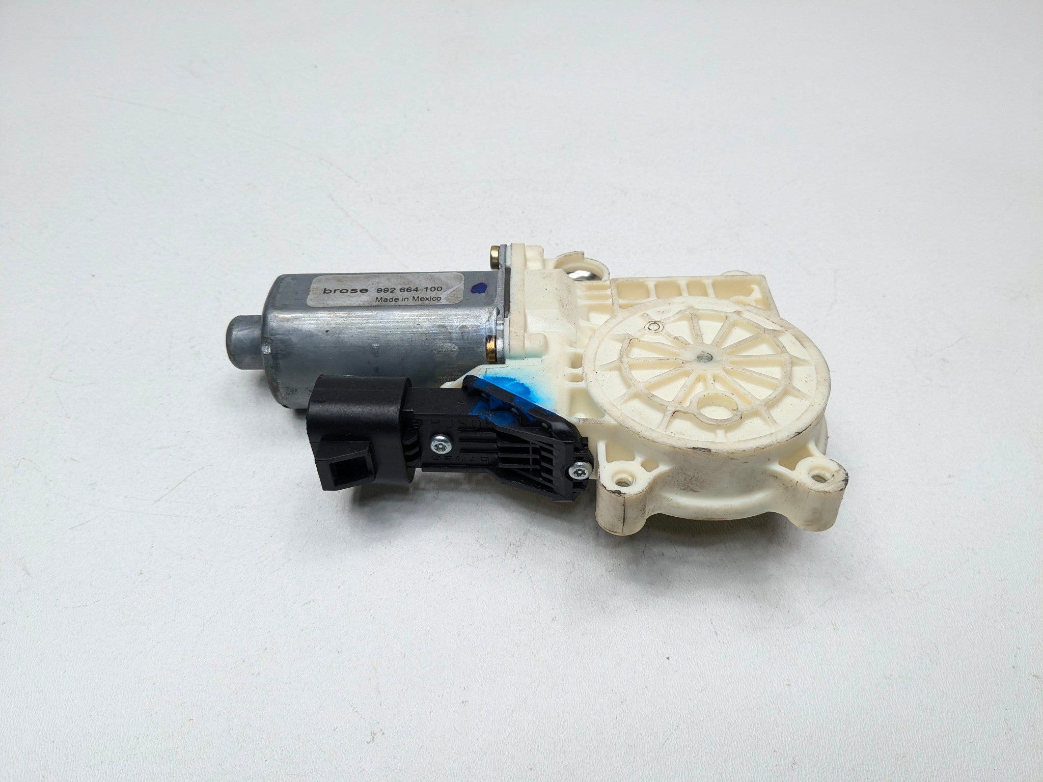2005 - 2007 OEM CADILLAC CTS FRONT RIGHT PASSENGER SIDE POWER WINDOW MOTOR
