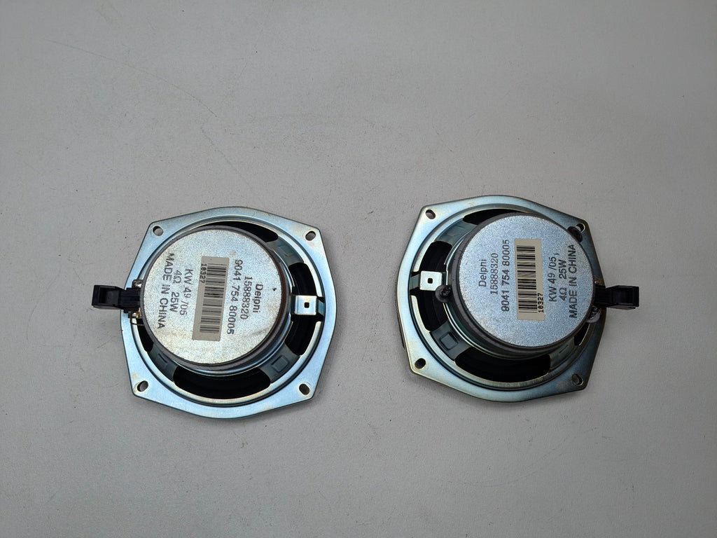 05 - 07 OEM CADILLAC CTS FRONT REAR LEFT AND RIGHT SIDE DOOR SPEAKER SET OF 4