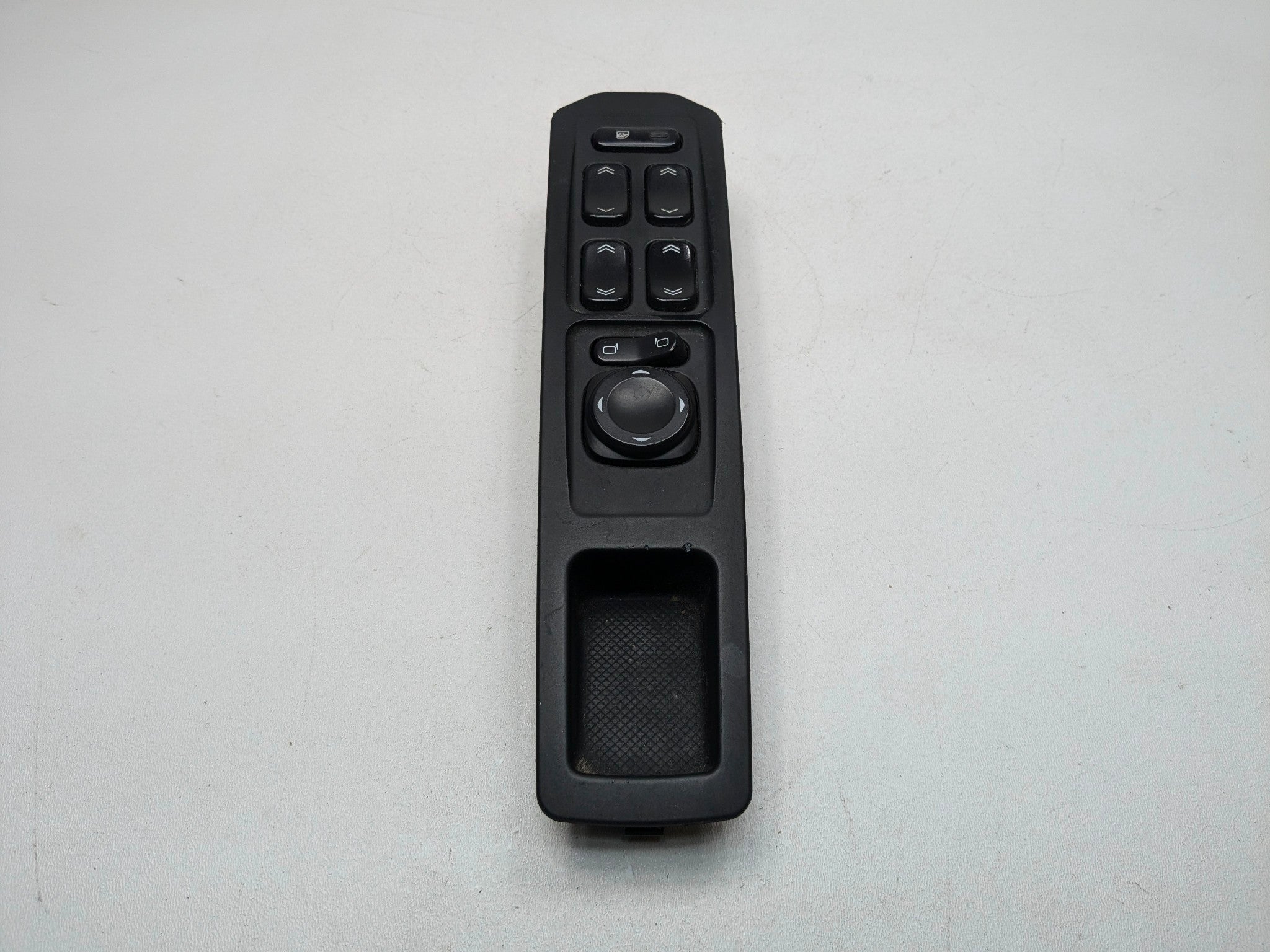 2005 - 2007 OEM CADILLAC CTS FRONT LEFT MASTER WINDOW AND MIRROR CONTROL SWITCH