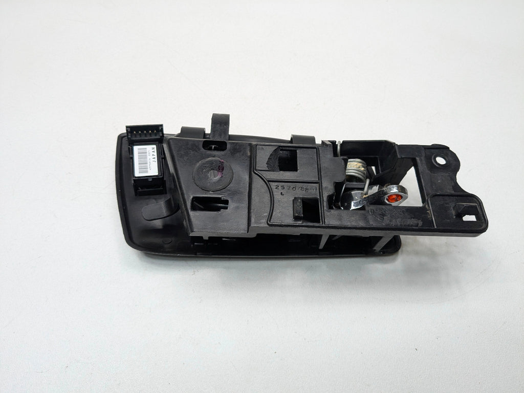 2005 - 2007 OEM CADILLAC CTS FRONT LEFT DRIVER SIDE INTERIOR DOOR HANDEL