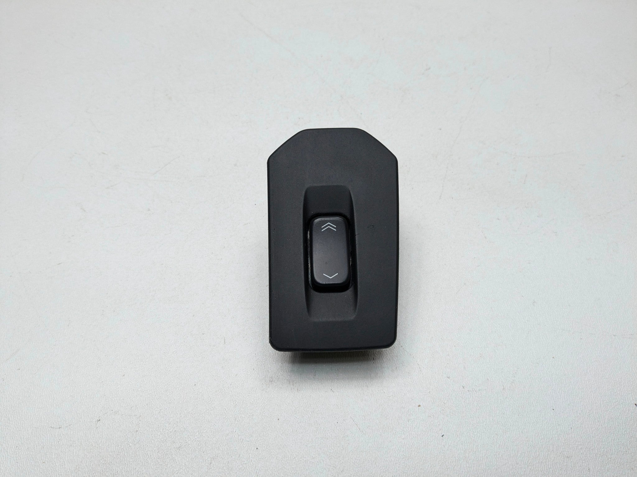 2005 - 2007 OEM CADILLAC CTS REAR RIGHT PASSENGER SIDE DOOR WINDOW SWITCH BLACK