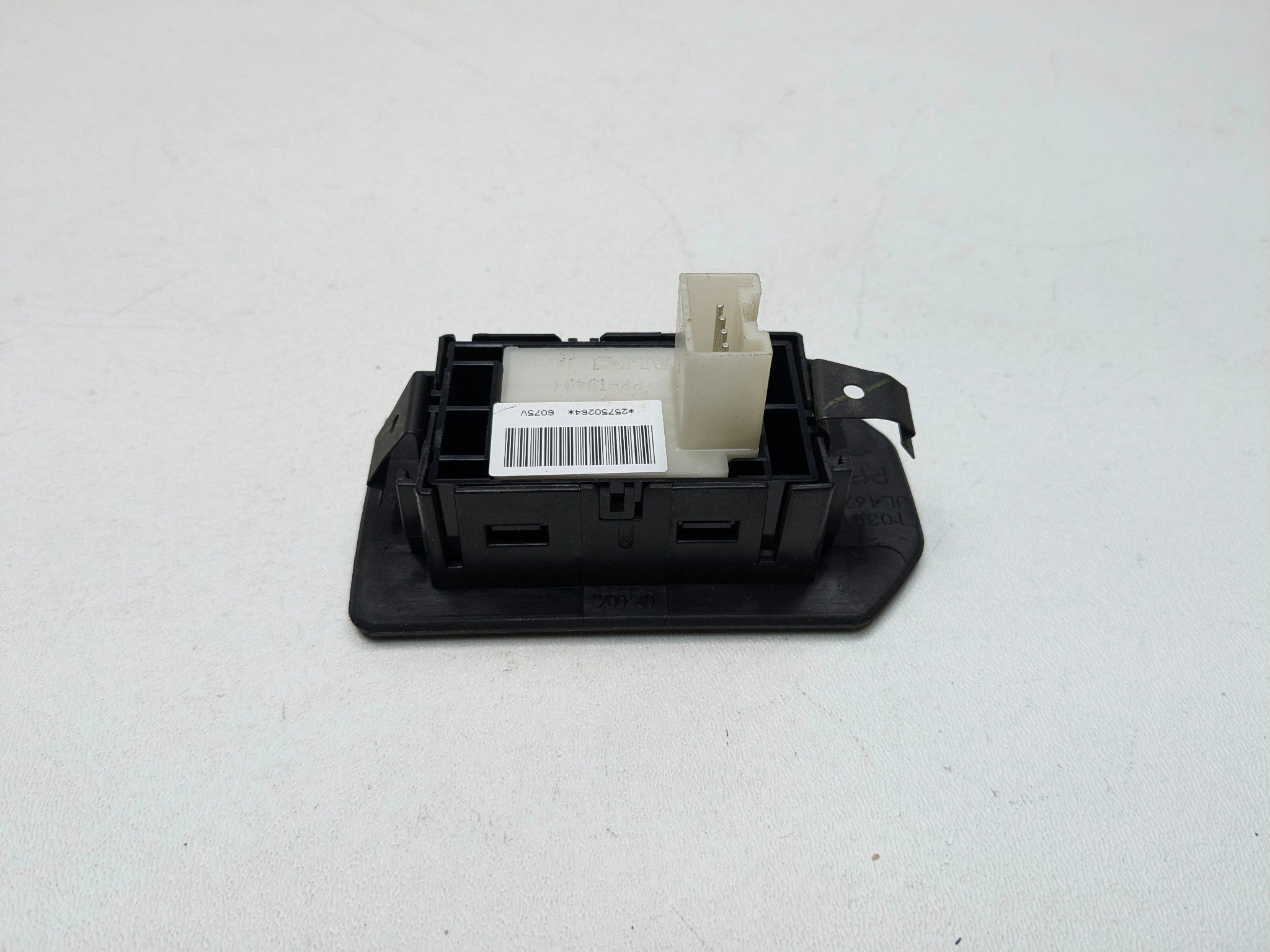 2005 - 2007 OEM CADILLAC CTS REAR RIGHT PASSENGER SIDE DOOR WINDOW SWITCH BLACK