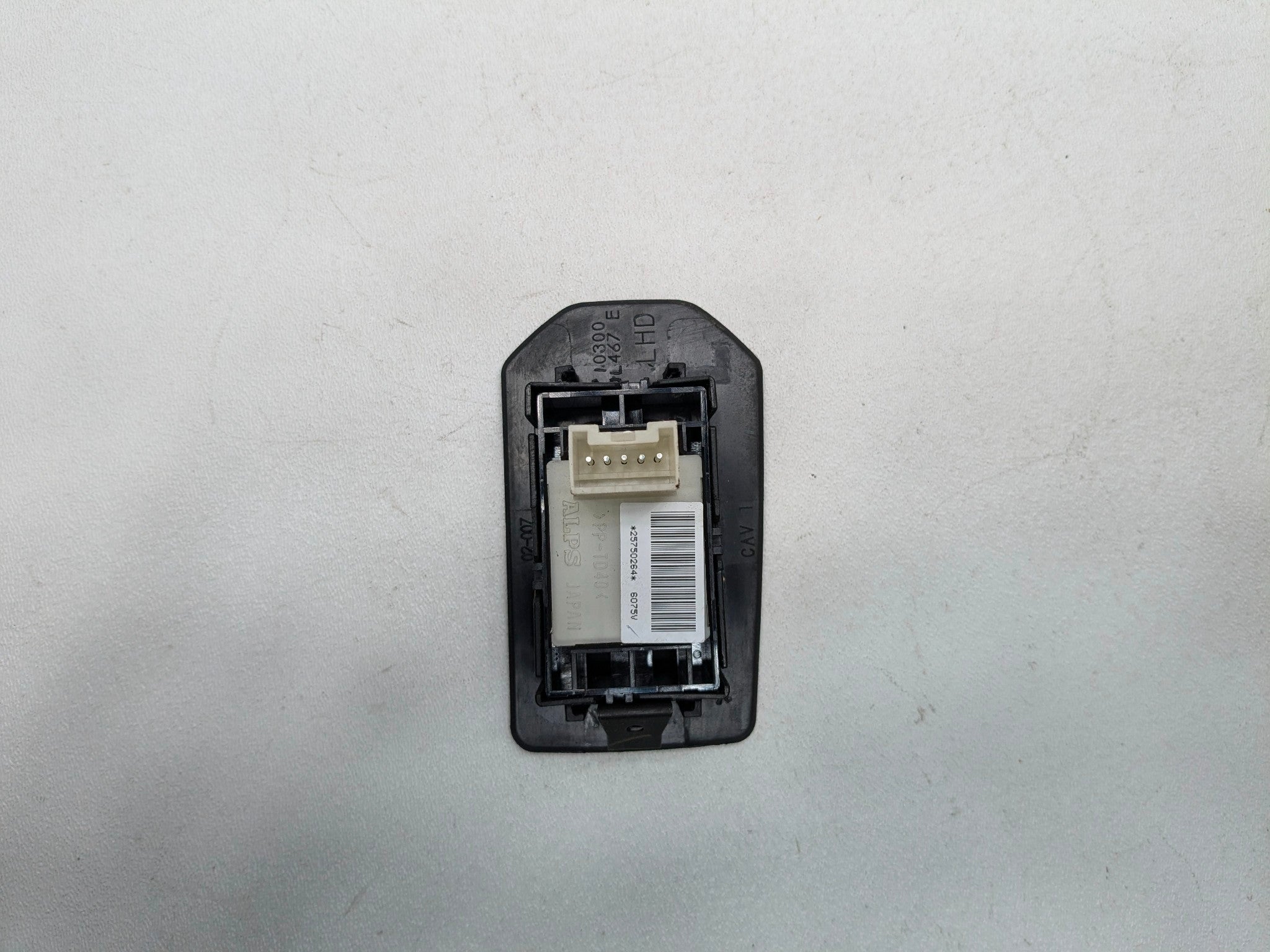 2005 - 2007 OEM CADILLAC CTS REAR LEFT DRIVER SIDE DOOR WINDOW SWITCH BLACK