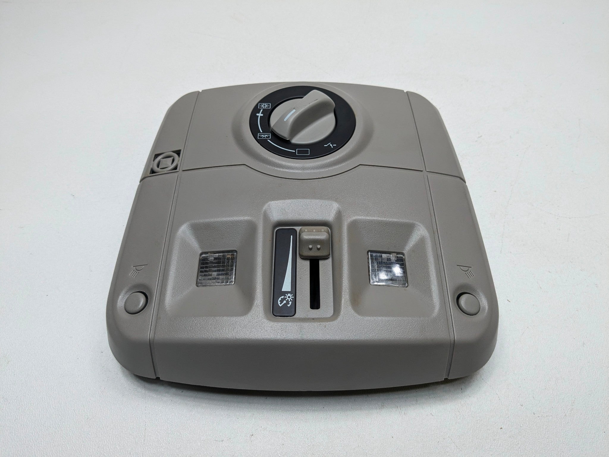 2005 - 2007 OEM CADILLAC CTS FRONT OVERHEAD CONSOLE DOME LIGHT SWITCH ASSEMBLY