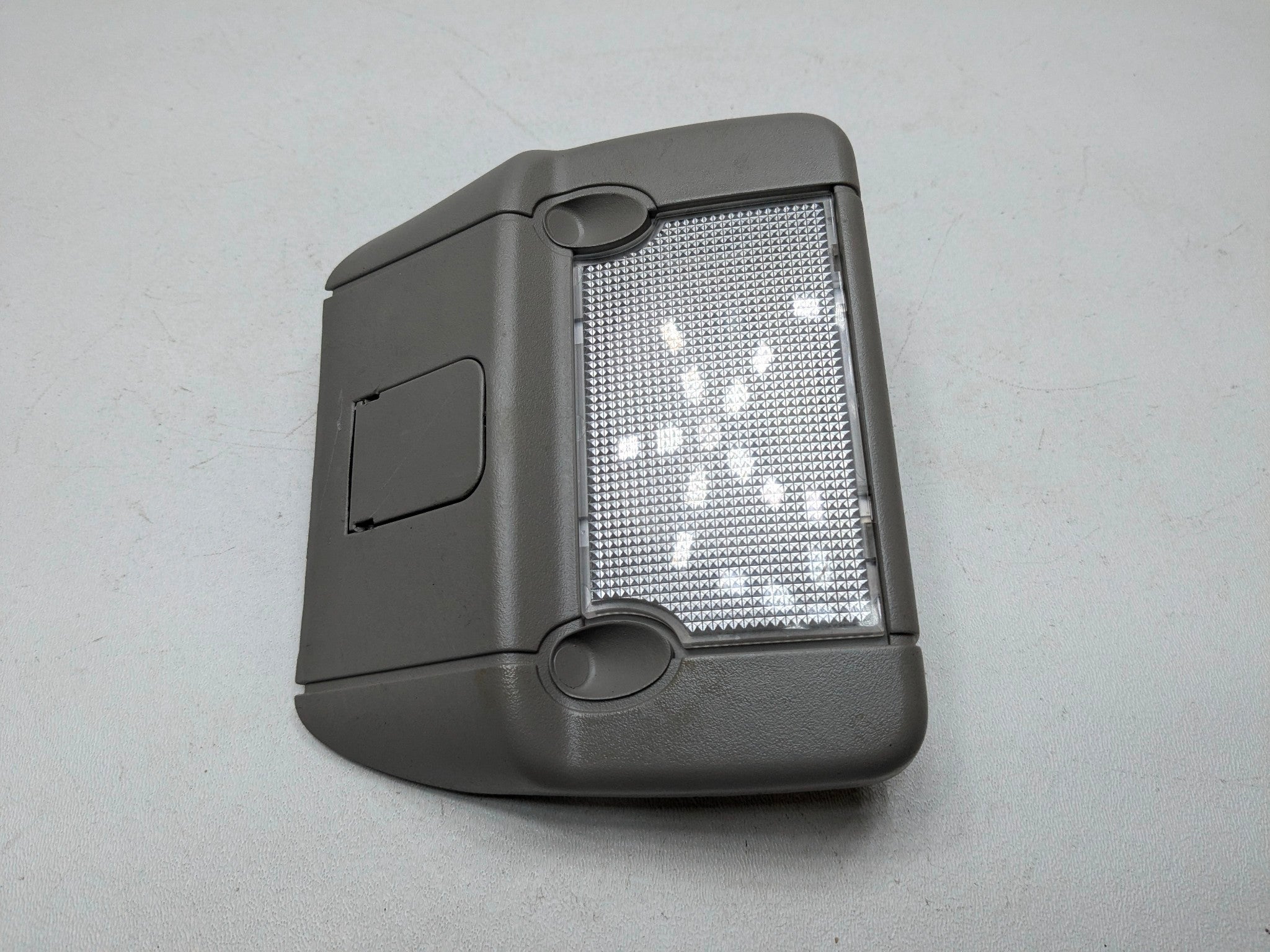 2005 - 2007 OEM CADILLAC CTS REAR OVERHEAD CONSOLE DOME LIGHT COVER LAMP GRAY