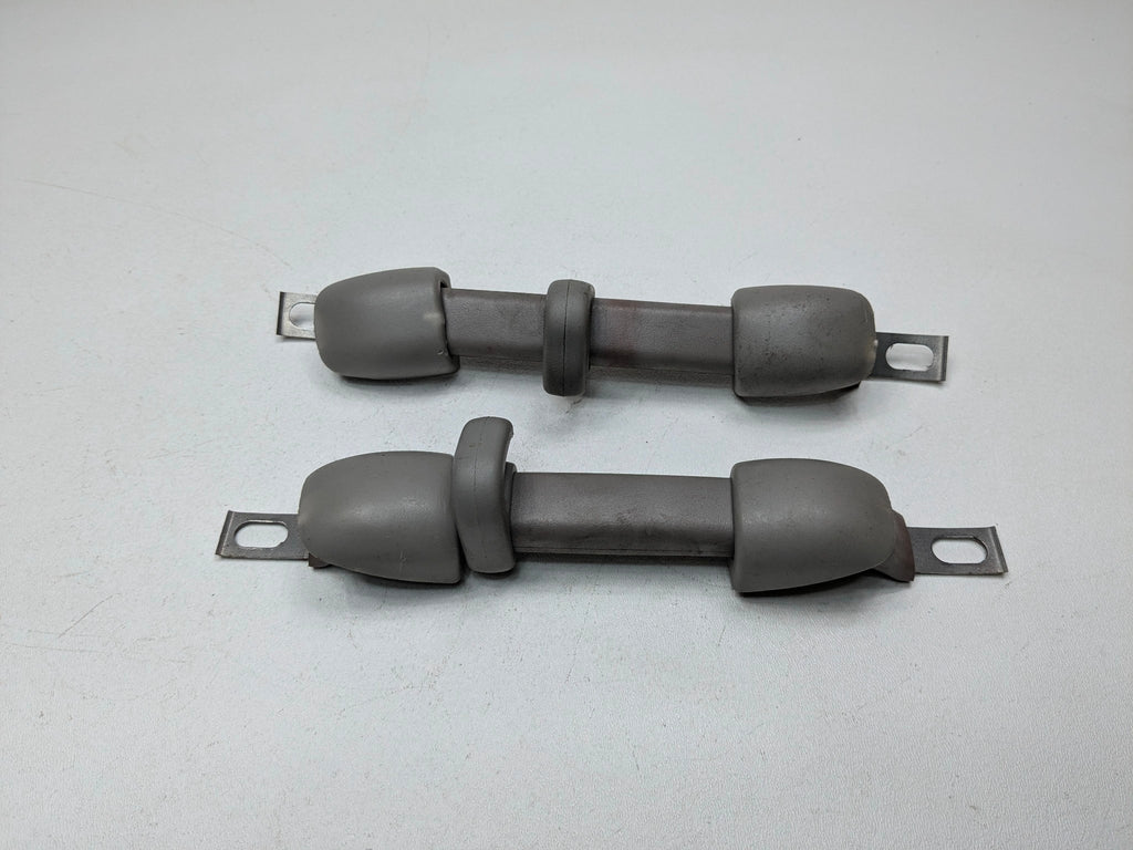 2005 - 2007 OEM CADILLAC CTS INTERIOR OVERHEAD GRAB HANDLE PAIR GRAY