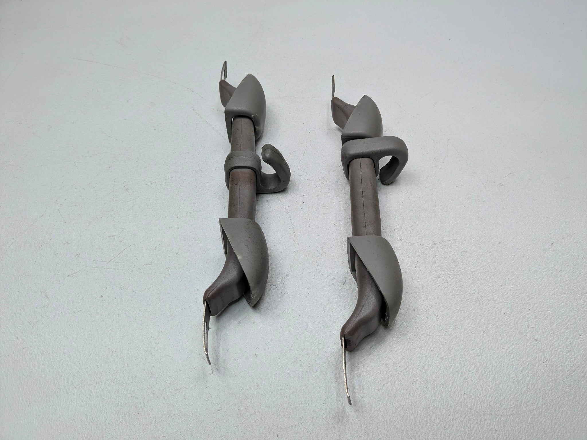 2005 - 2007 OEM CADILLAC CTS INTERIOR OVERHEAD GRAB HANDLE PAIR GRAY