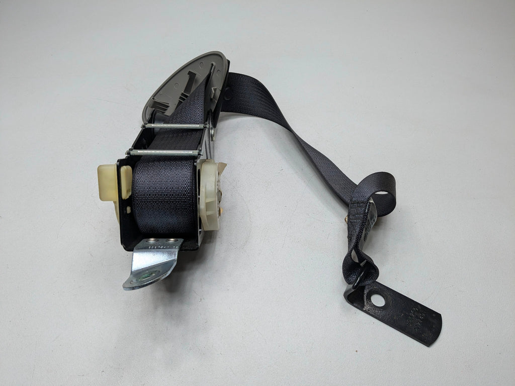 2005 - 2007 OEM CADILLAC CTS REAR RIGHT PASSENGER SIDE SEAT BELT RETRACTOR