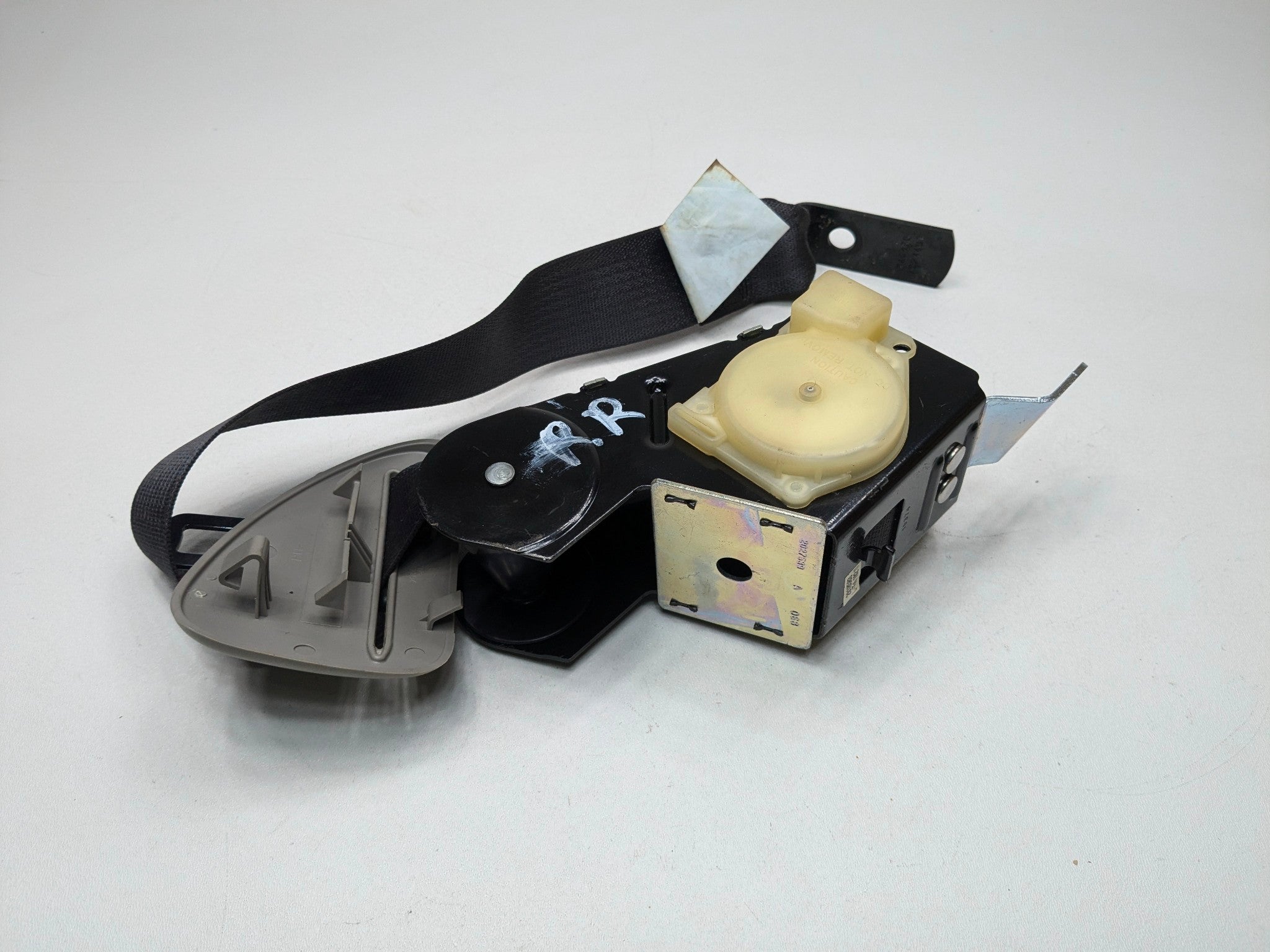 2005 - 2007 OEM CADILLAC CTS REAR RIGHT PASSENGER SIDE SEAT BELT RETRACTOR