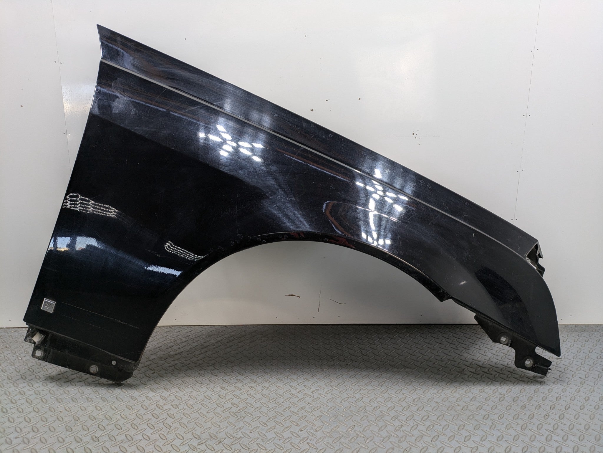 2005 - 2007 OEM CADILLAC CTS RIGHT PASSENGER SIDE FENDER COVER PANEL BLACK