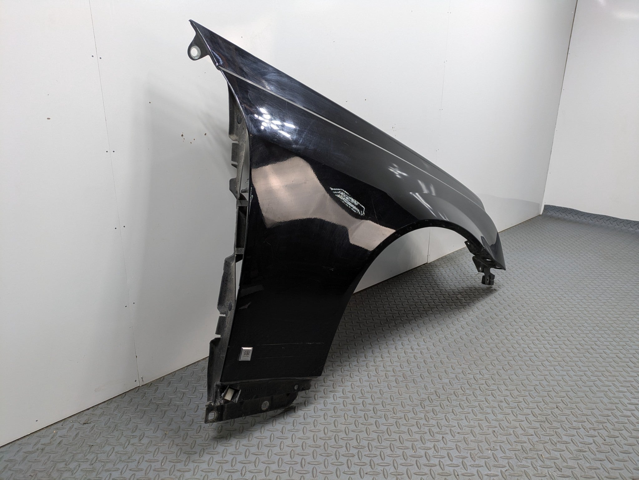 2005 - 2007 OEM CADILLAC CTS RIGHT PASSENGER SIDE FENDER COVER PANEL BLACK