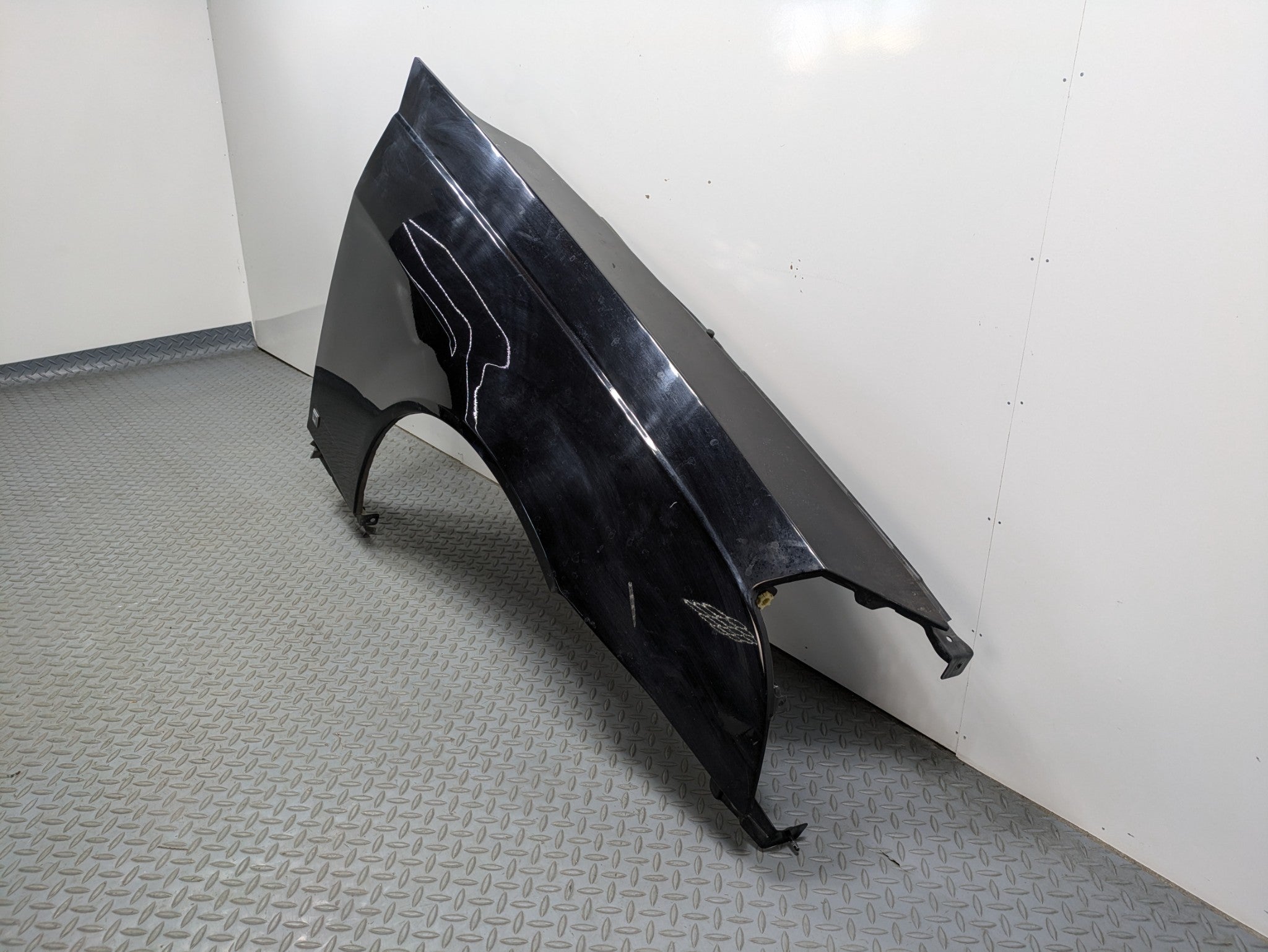 2005 - 2007 OEM CADILLAC CTS RIGHT PASSENGER SIDE FENDER COVER PANEL BLACK