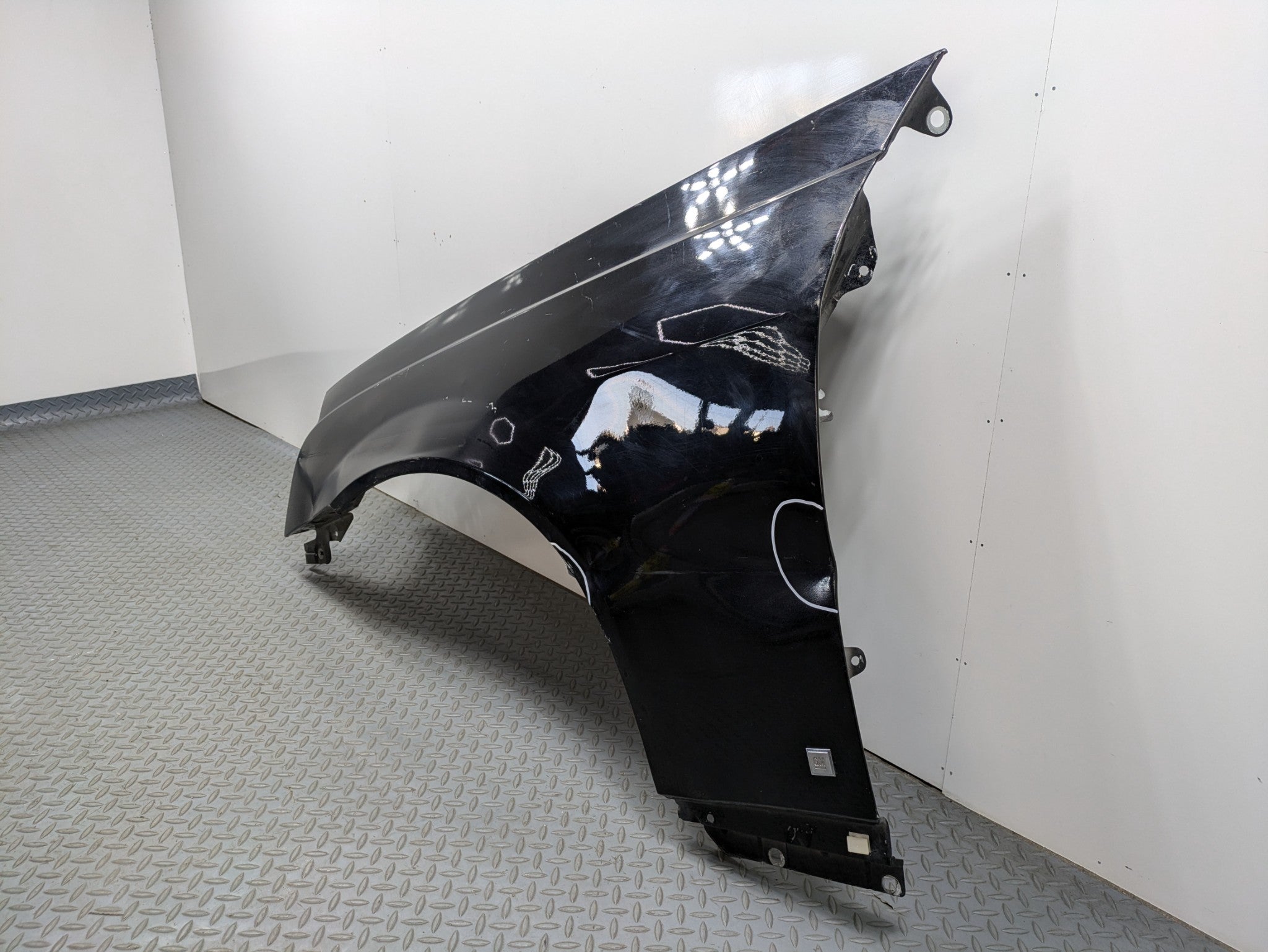 2005 - 2007 OEM CADILLAC CTS LEFT DRIVER SIDE FENDER COVER PANEL BLACK