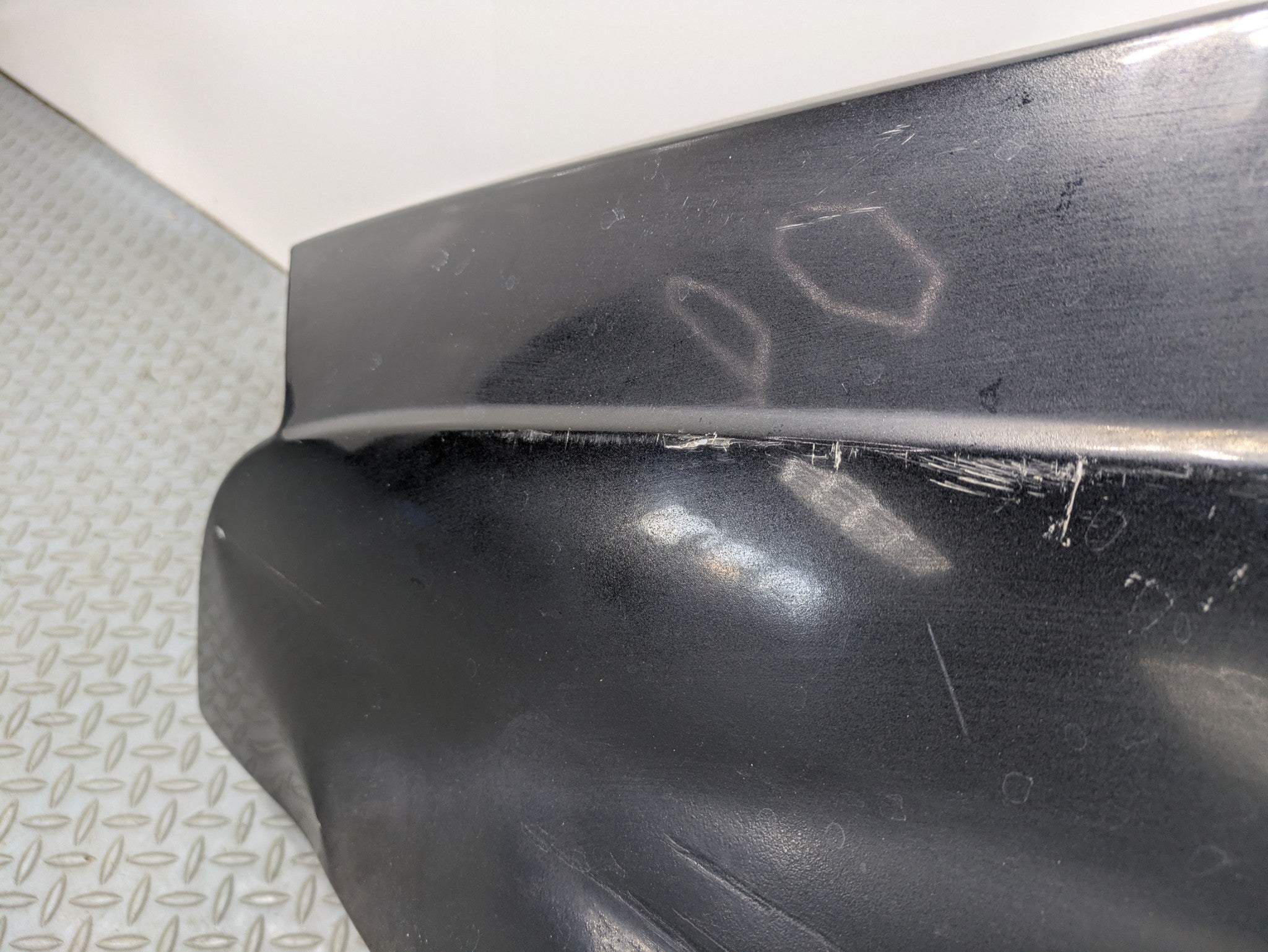 2005 - 2007 OEM CADILLAC CTS LEFT DRIVER SIDE FENDER COVER PANEL BLACK