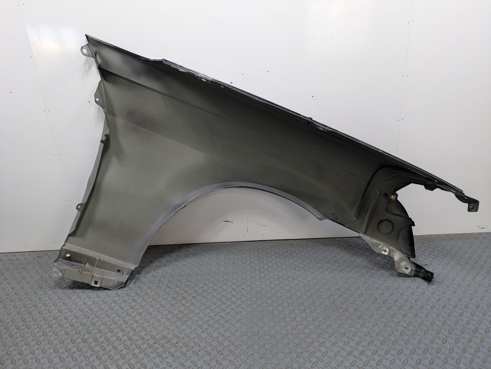 2005 - 2007 OEM CADILLAC CTS LEFT DRIVER SIDE FENDER COVER PANEL BLACK