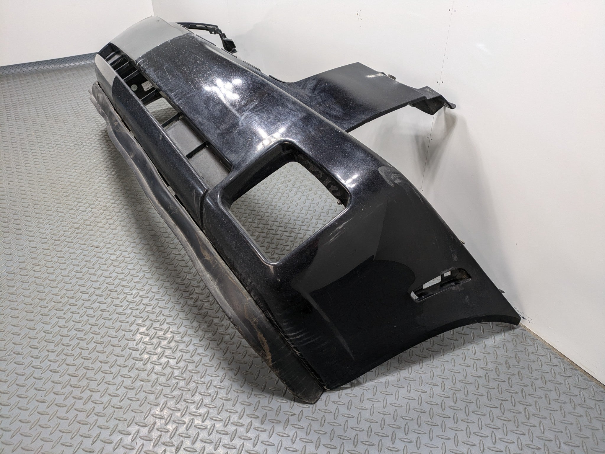2005 - 2007 OEM CADILLAC CTS FRONT BUMPER COVER PANEL ASSEMBLY BLACK