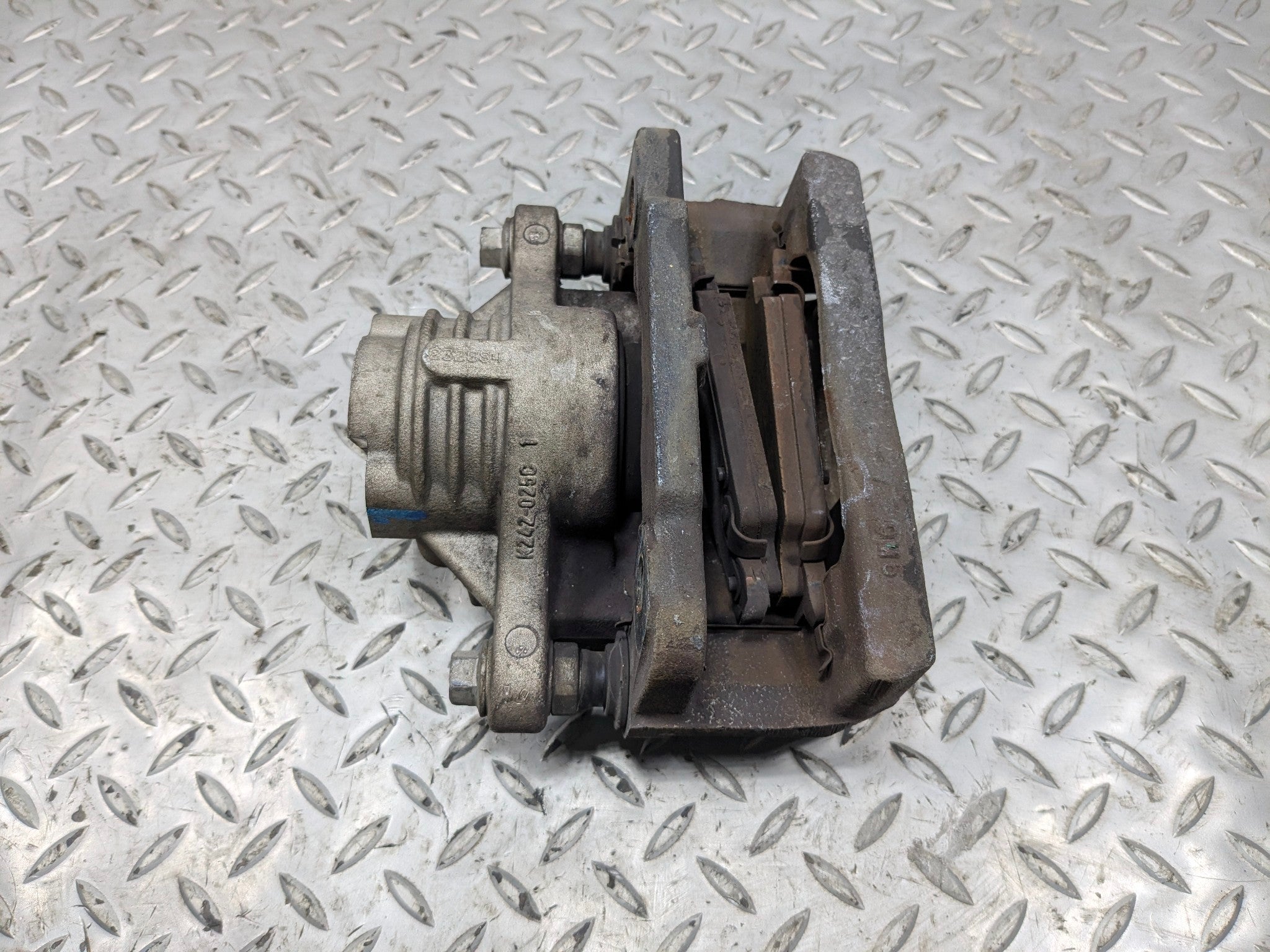 2005 - 2007 OEM CADILLAC CTS REAR RIGHT PASSENGER SIDE BRAKE CALIPER ASSEMBLY