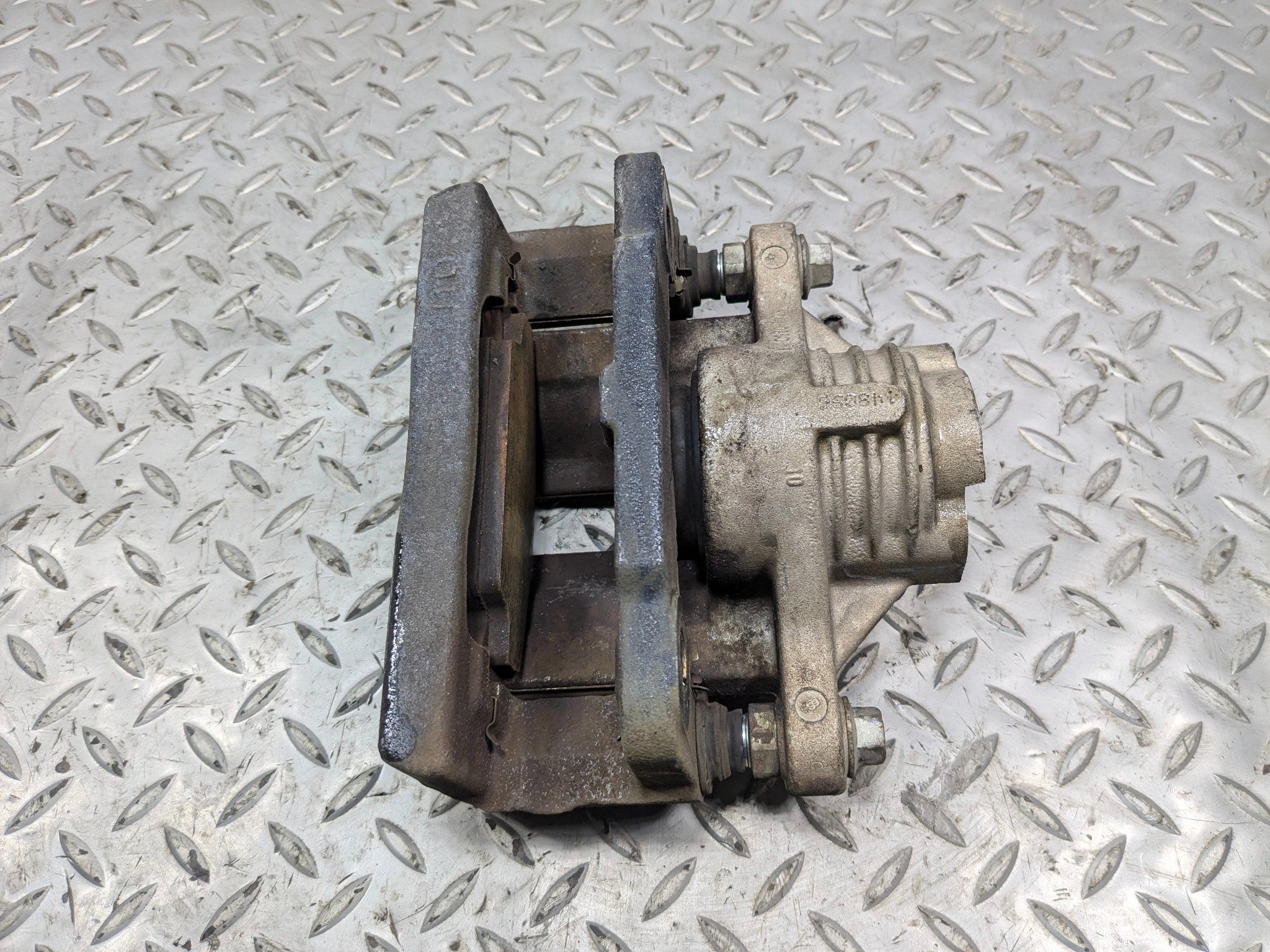 2005 - 2007 OEM CADILLAC CTS REAR LEFT DRIVER SIDE BRAKE CALIPER ASSEMBLY