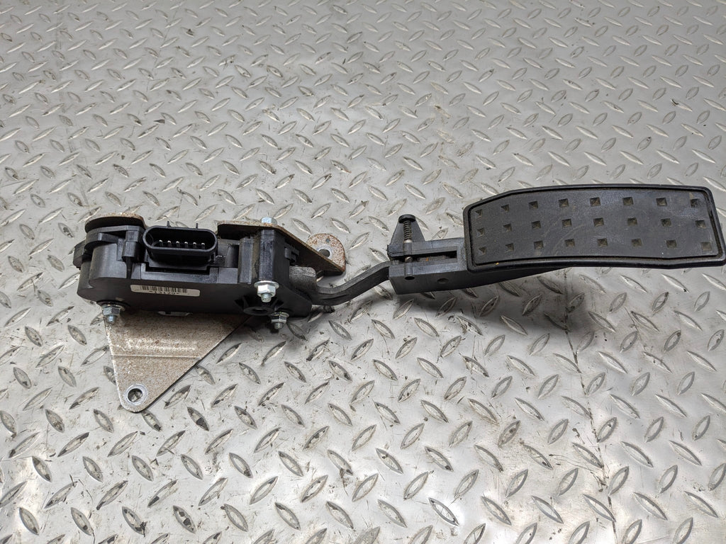 2005 - 2007 OEM CADILLAC CTS GAS THROTTLE ACCELERATOR PEDAL WITH SENSOR ASSEMBLY