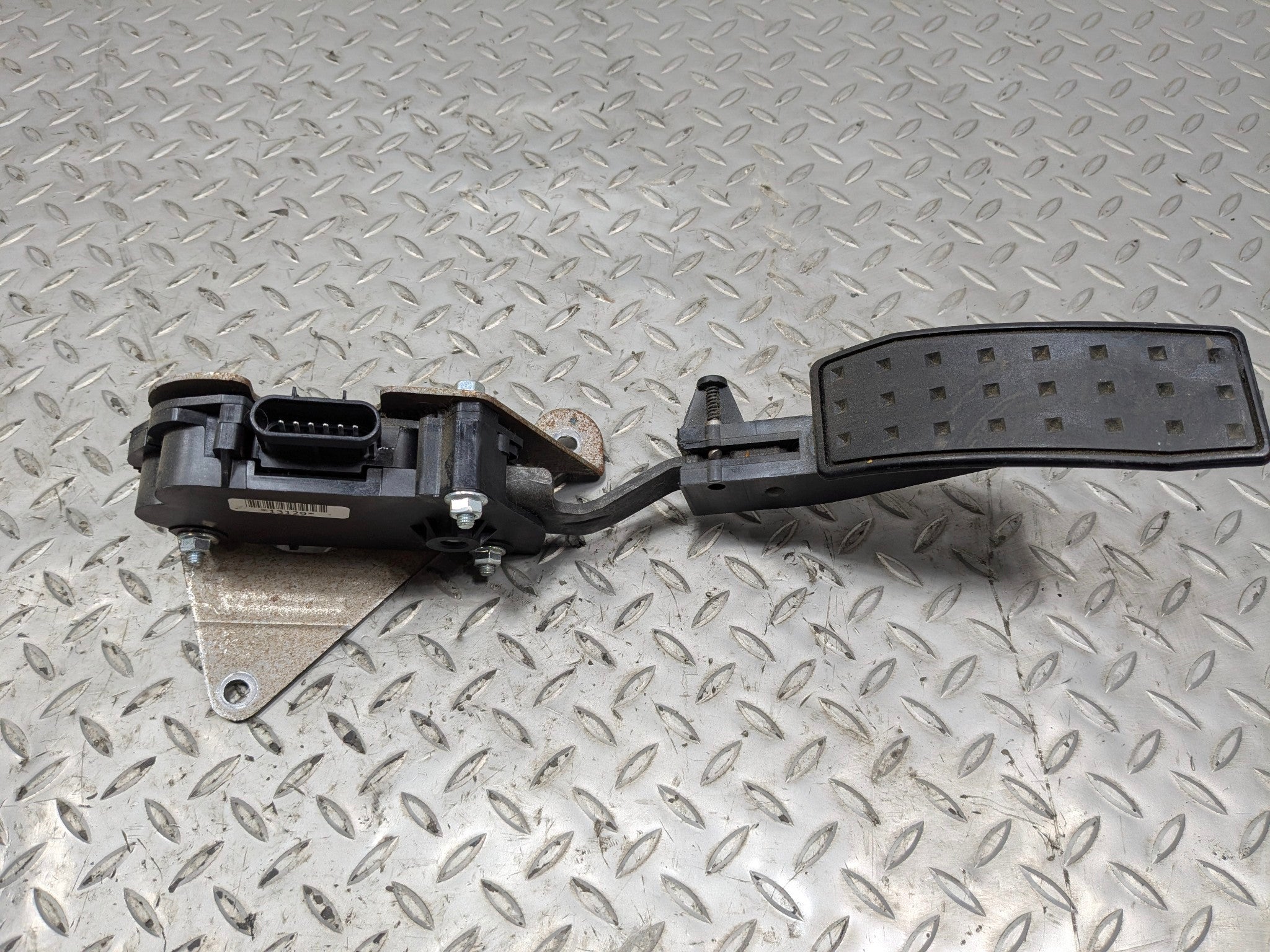 2005 - 2007 OEM CADILLAC CTS GAS THROTTLE ACCELERATOR PEDAL WITH SENSOR ASSEMBLY