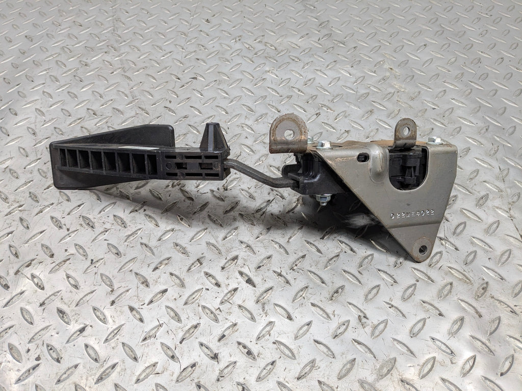 2005 - 2007 OEM CADILLAC CTS GAS THROTTLE ACCELERATOR PEDAL WITH SENSOR ASSEMBLY