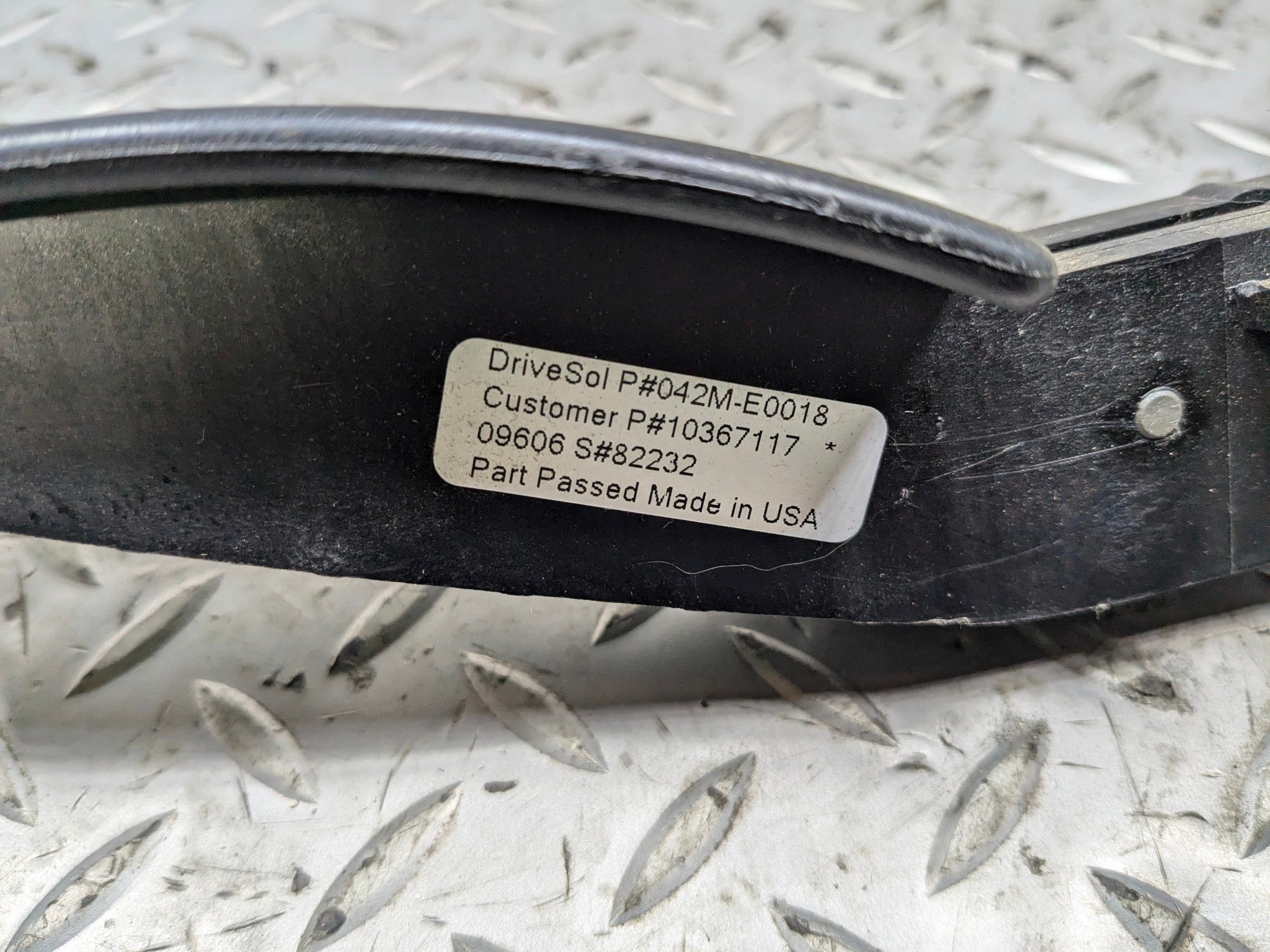 2005 - 2007 OEM CADILLAC CTS GAS THROTTLE ACCELERATOR PEDAL WITH SENSOR ASSEMBLY