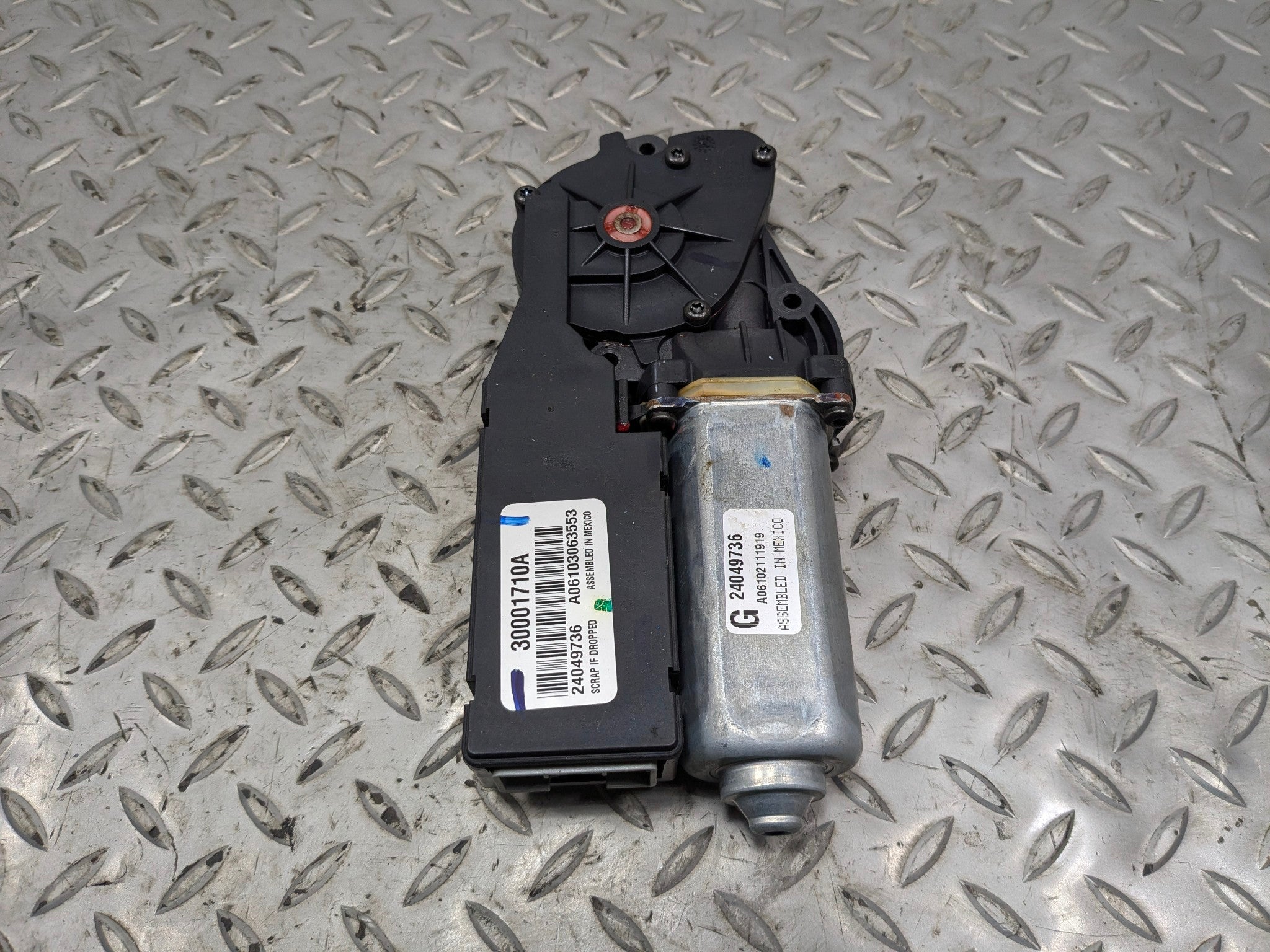 2005 - 2007 OEM CADILLAC CTS UPPER OVERHEAD SUNROOF MOON ROOF CONTROL MOTOR