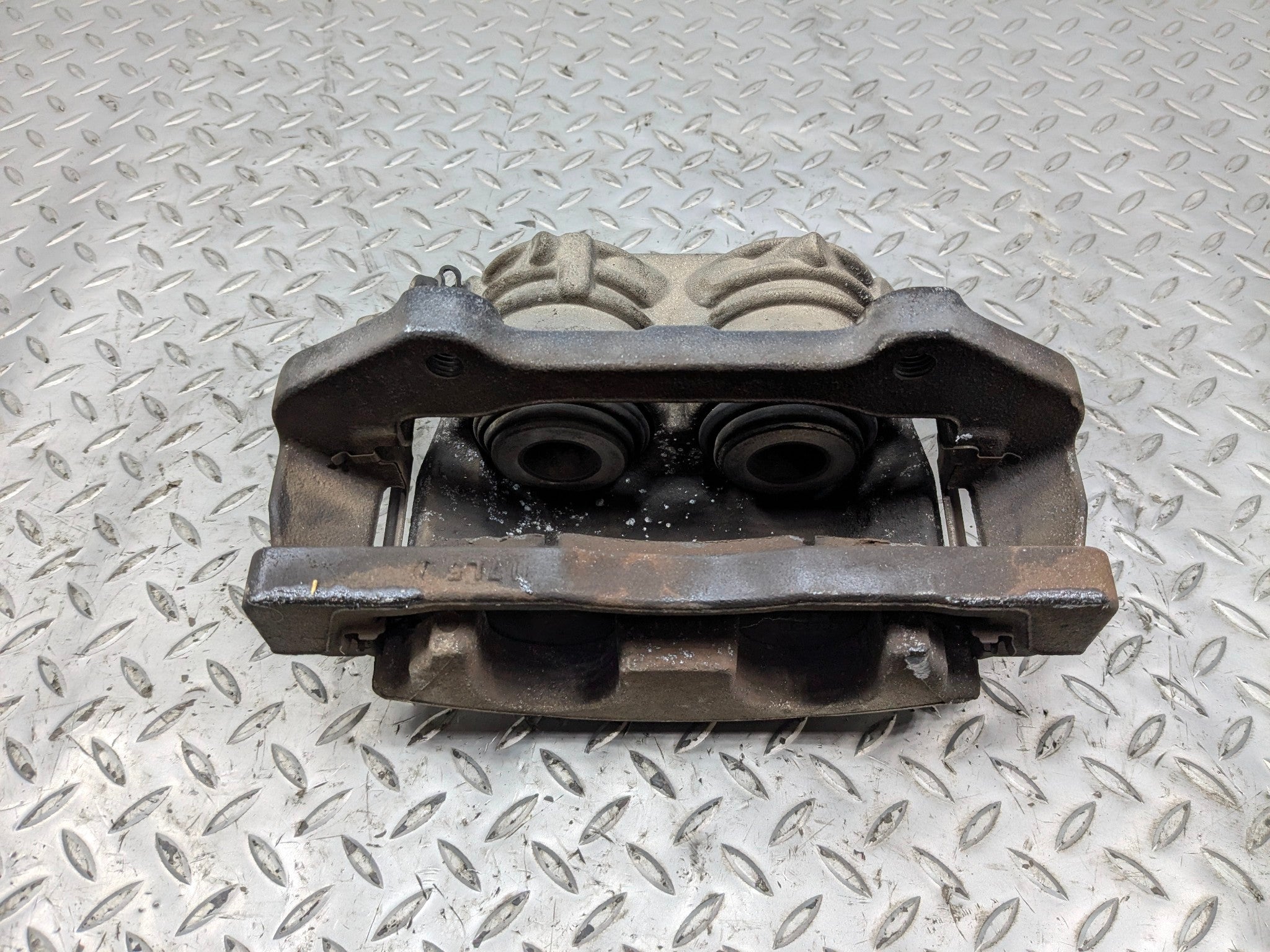 2005 - 2007 OEM CADILLAC CTS FRONT RIGHT PASSENGER SIDE BRAKE CALIPER ASSEMBLY