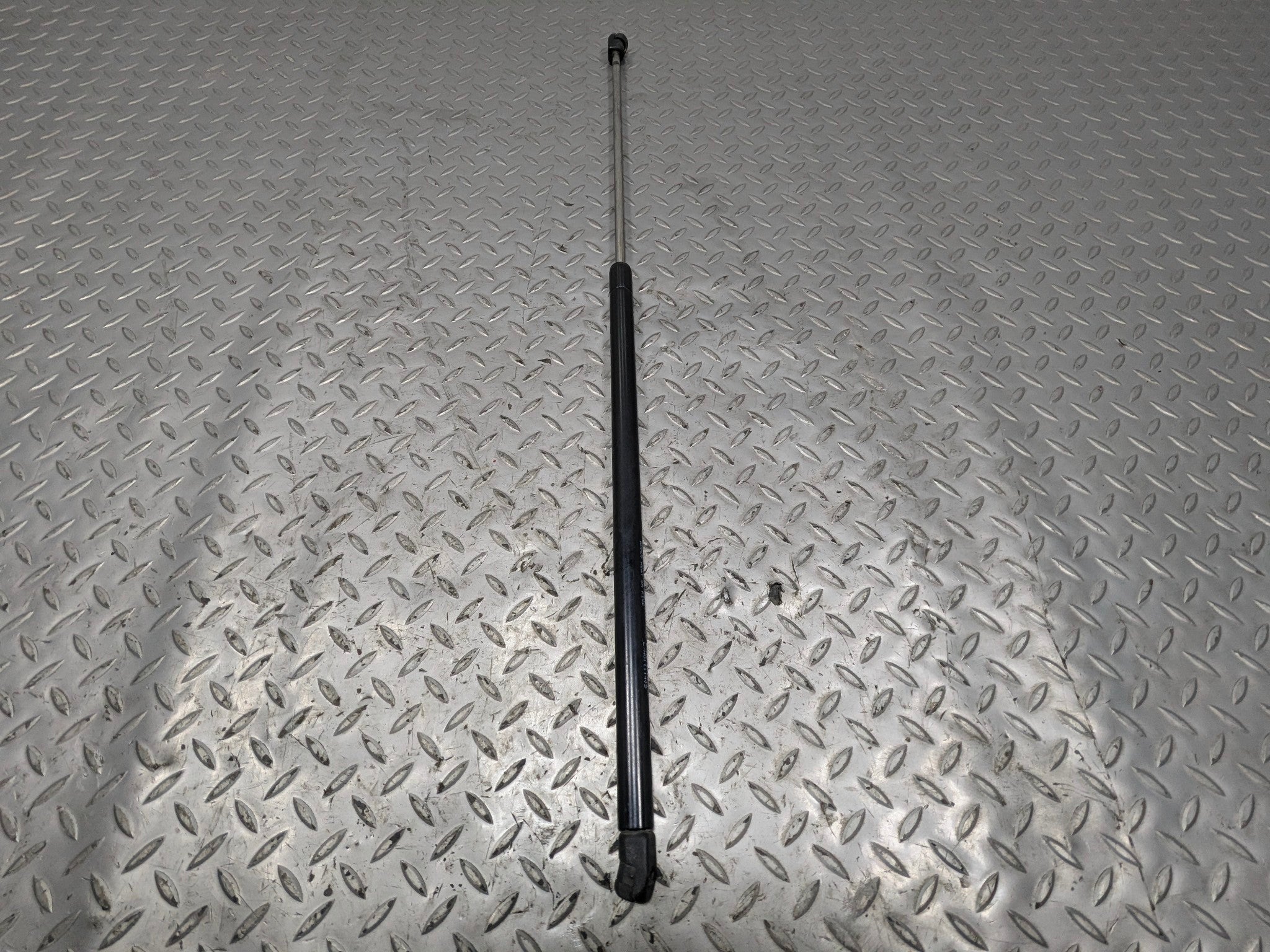 2005 - 2007 OEM CADILLAC CTS REAR TAILGATE HATCHBACK LID SUPPORT STRUT