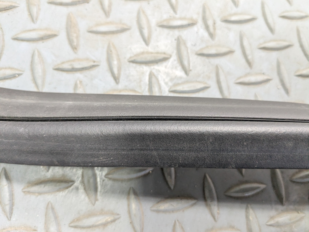 2005 - 2007 OEM CADILLAC CTS REAR LEFT SIDE DOOR SEAL WEATHER STRIPPING RUBBER