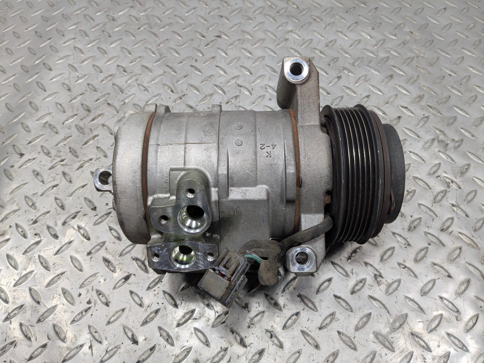 2005 - 2007 OEM CADILLAC CTS AC AIR CONDITIONING AIR COMPRESSOR PUMP 2.8L