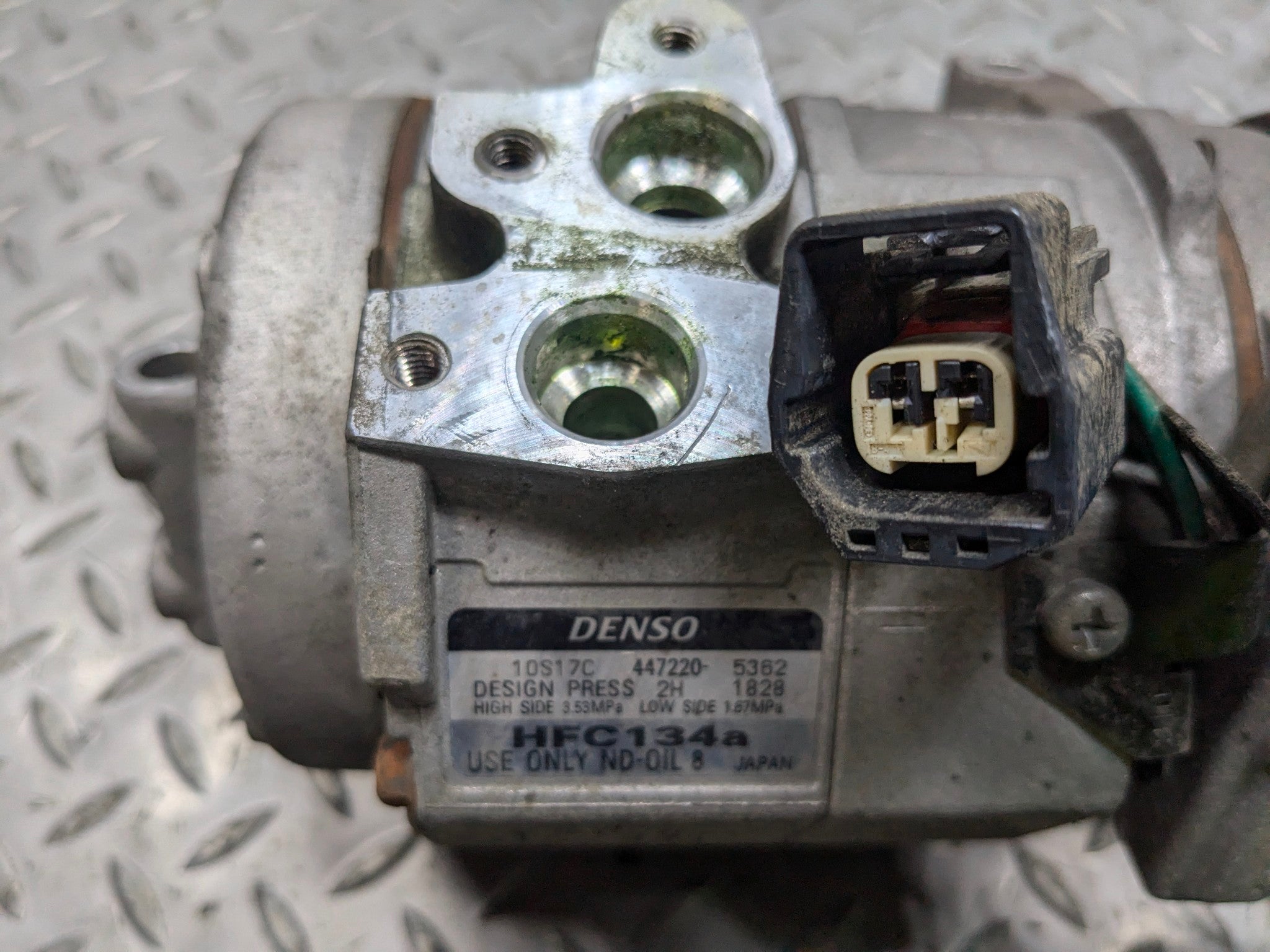 2005 - 2007 OEM CADILLAC CTS AC AIR CONDITIONING AIR COMPRESSOR PUMP 2.8L