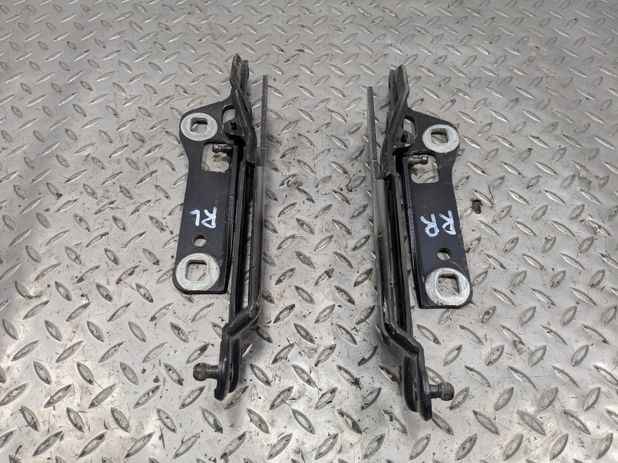 2005 - 2007 OEM CADILLAC CTS REAR LEFT AND RIGHT SIDE TRUNK LID GATE HINGES SET