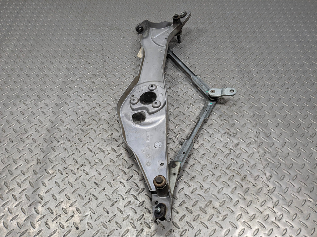 2005 - 2007 OEM CADILLAC CTS FRONT WINDSHIELD WIPER TRANSMISSION LINKAGE