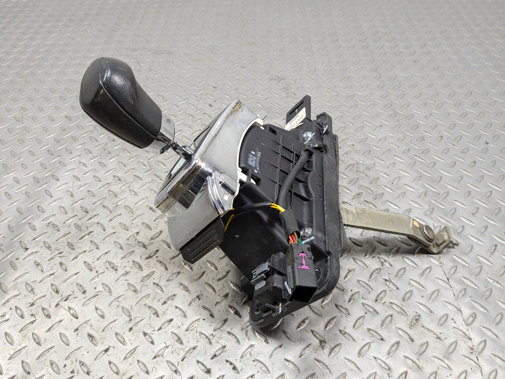 2005 - 2007 OEM CADILLAC CTS AUTOMATIC TRANSMISSION GEAR FLOOR SHIFTER LEVER