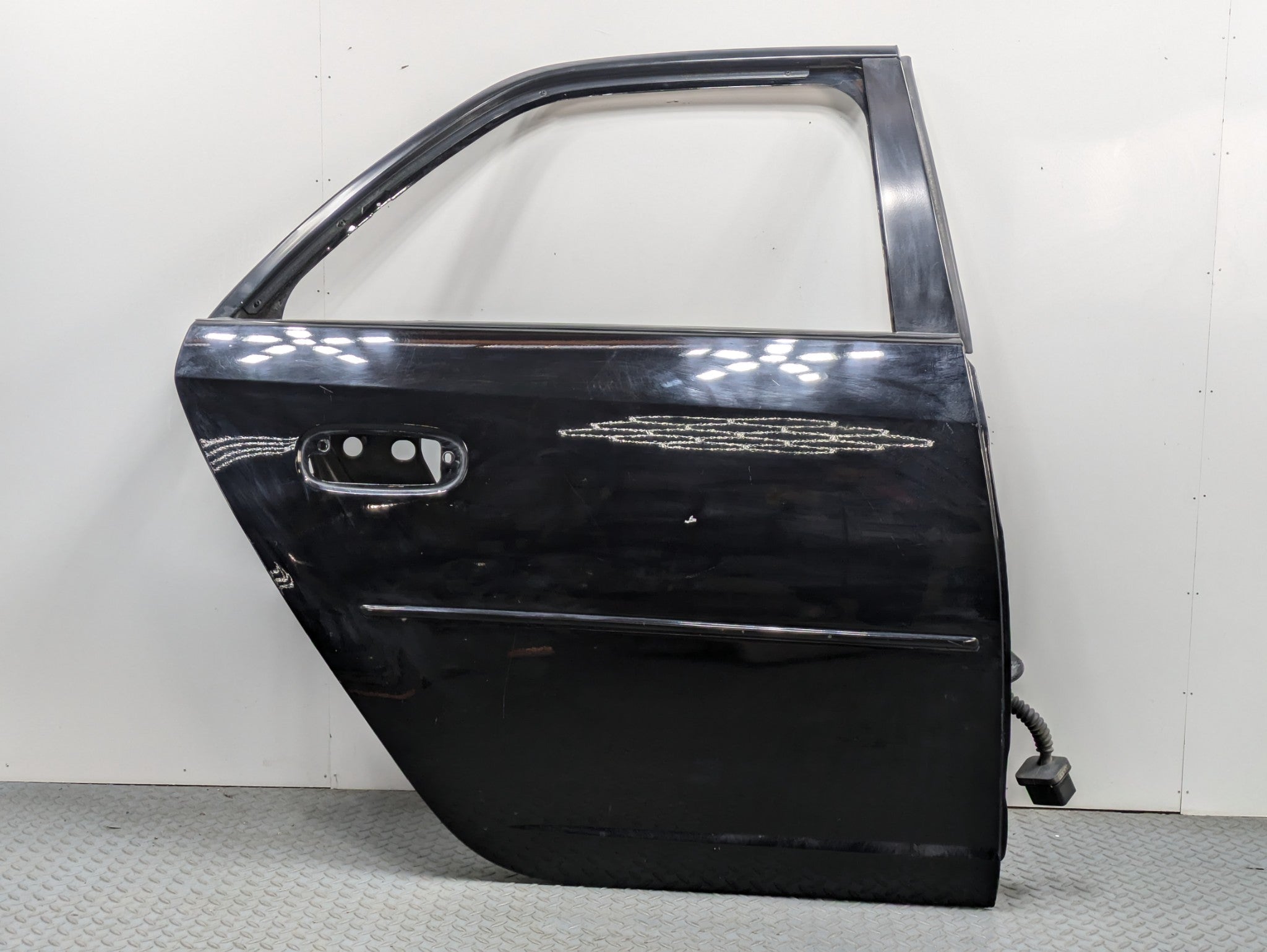 2005 - 2007 OEM CADILLAC CTS REAR RIGHT PASSENGER SIDE DOOR SHELL PANEL BLACK
