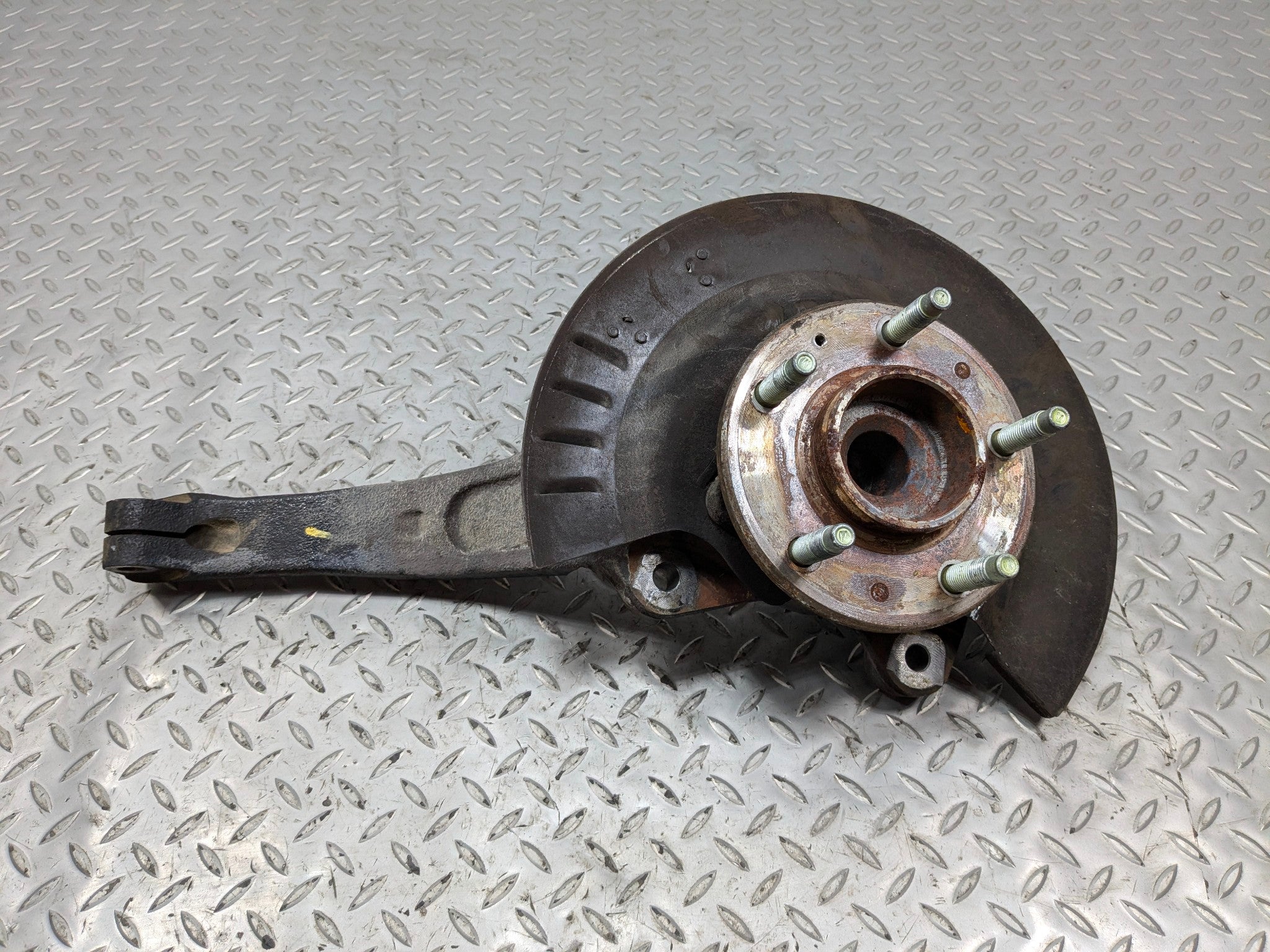 2005 - 2007 OEM CADILLAC CTS FRONT RIGHT PASSENGER SIDE SPINDLE KNUCKLE ASSEMBLY