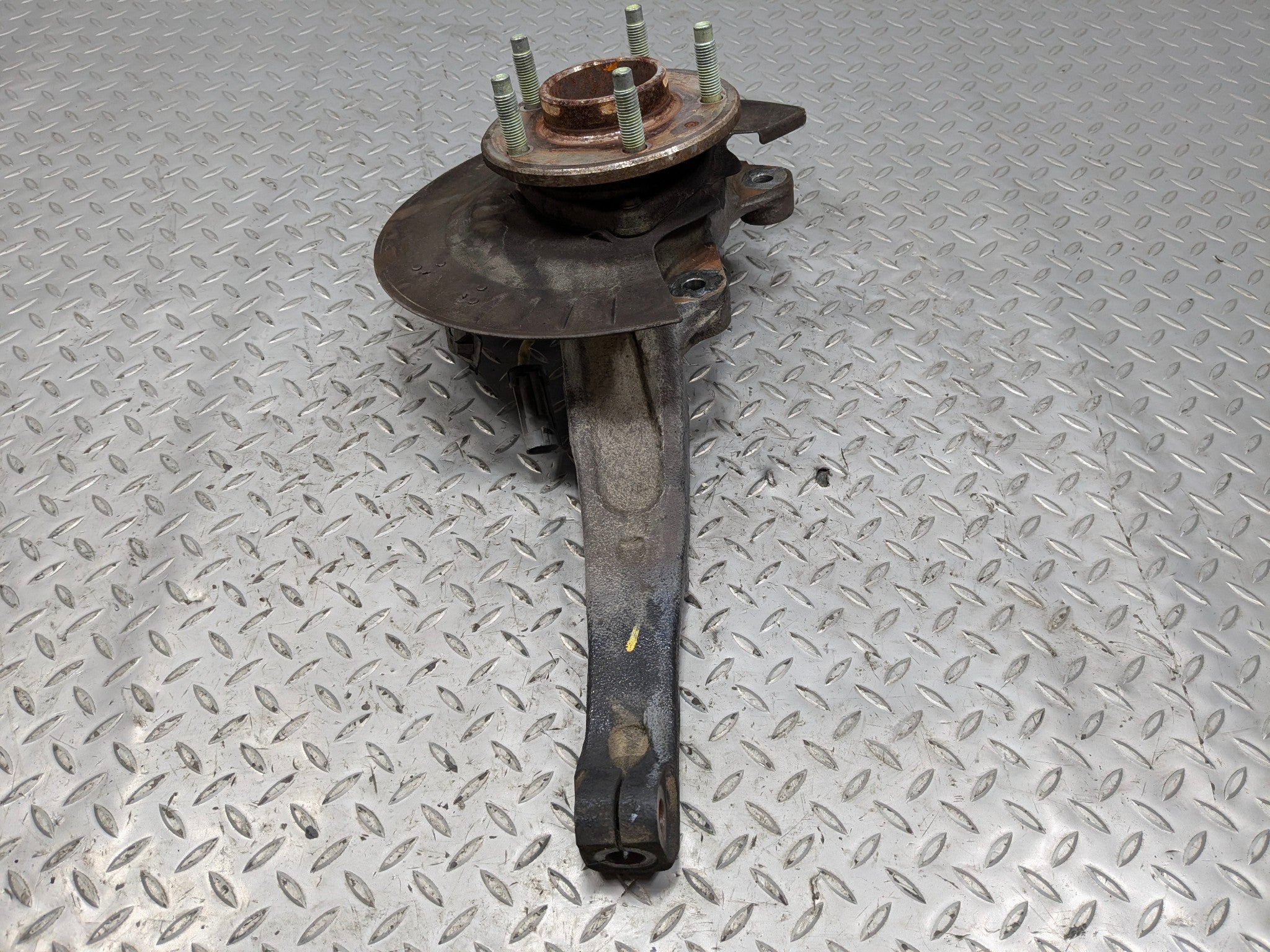 2005 - 2007 OEM CADILLAC CTS FRONT RIGHT PASSENGER SIDE SPINDLE KNUCKLE ASSEMBLY