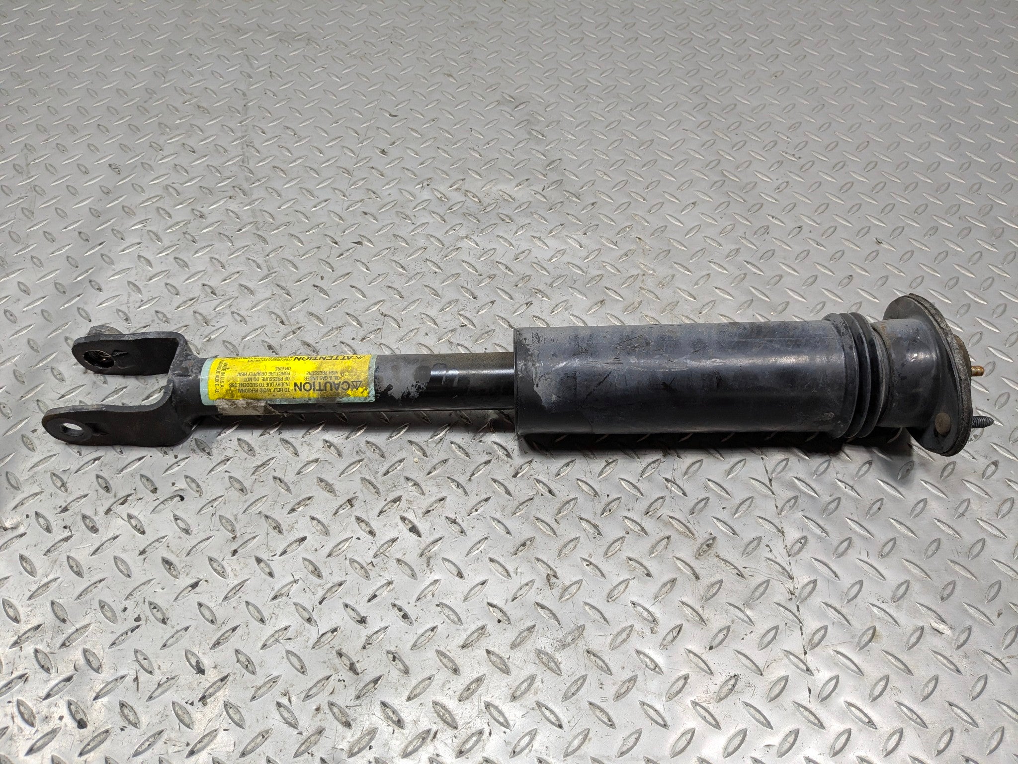 2005 - 2007 OEM CADILLAC CTS REAR RIGHT PASSENGER SIDE SHOCK ABSORBER STRUT