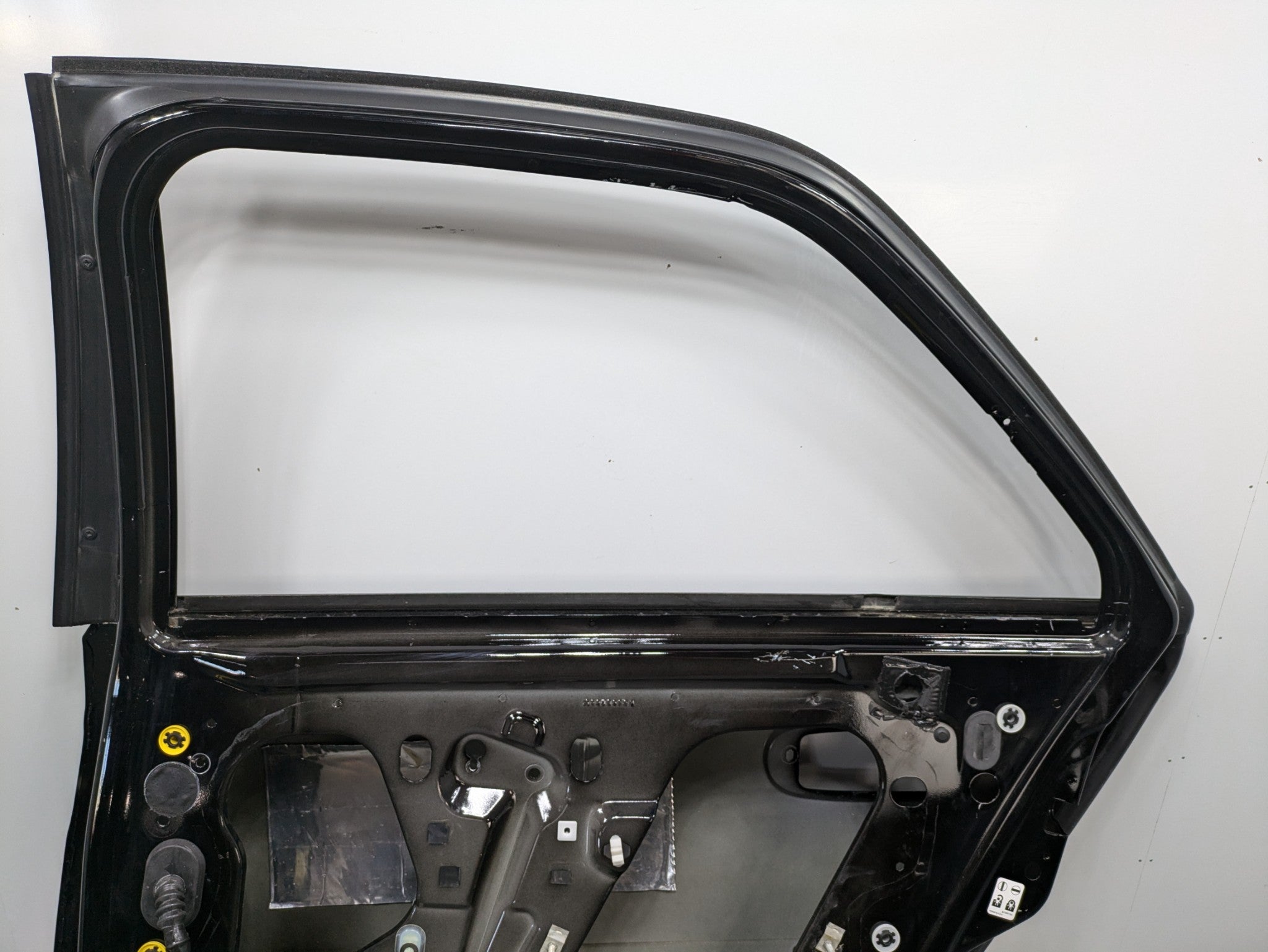 2005 - 2007 OEM CADILLAC CTS REAR RIGHT PASSENGER SIDE DOOR SHELL PANEL BLACK