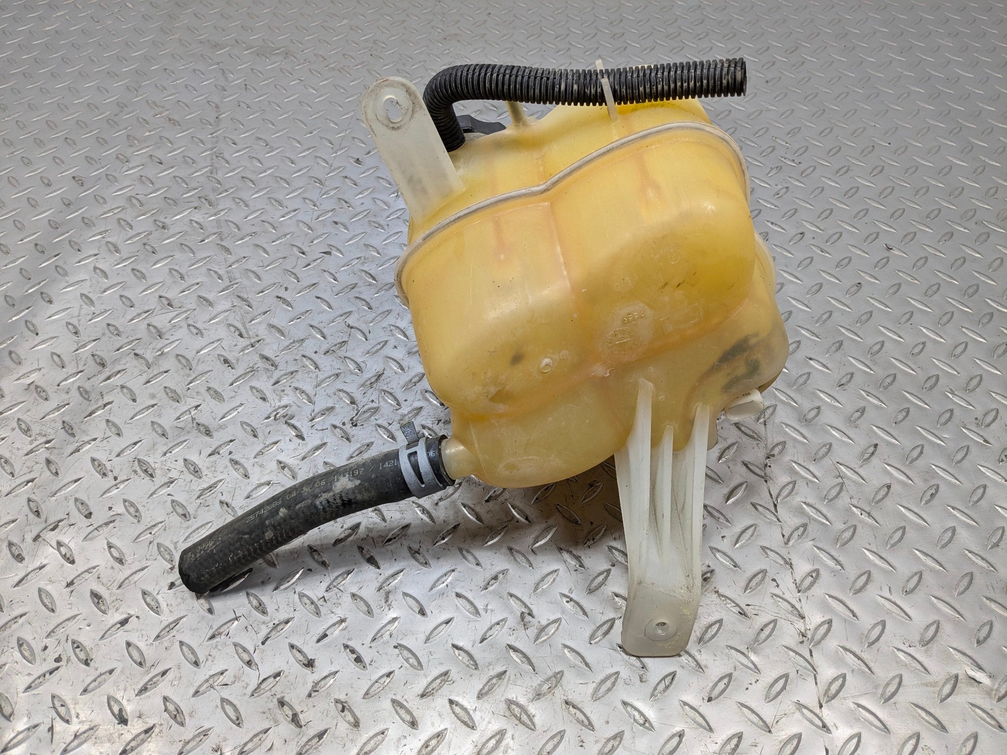 2005 - 2007 OEM CADILLAC CTS ENGINE RADIATOR COOLANT RECOVERY BOTTLE RESERVOIR
