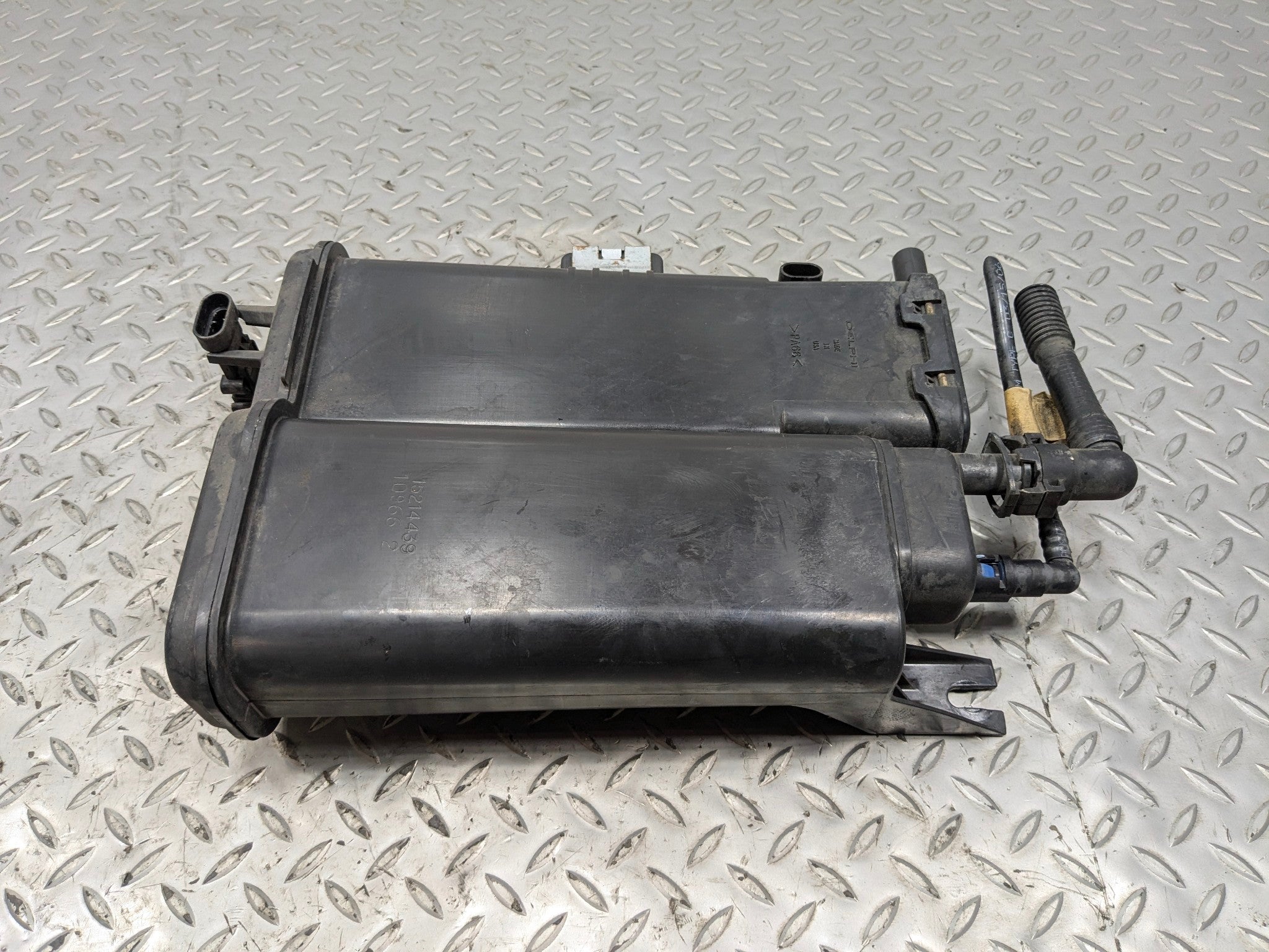 2005 - 2007 OEM CADILLAC CTS FUEL VAPOR EVAPORATOR CHARCOAL CANISTER