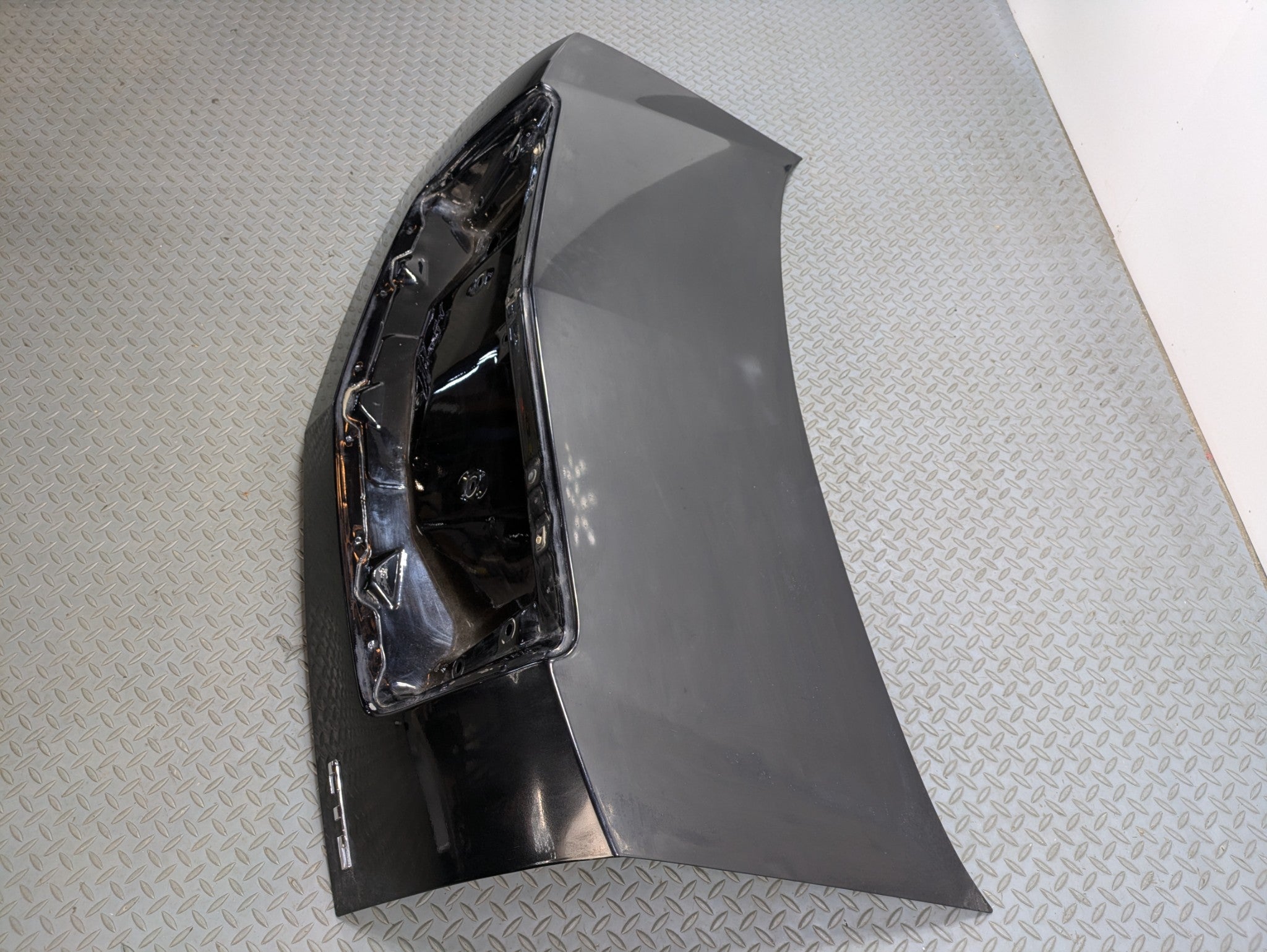 2005 - 2007 OEM CADILLAC CTS REAR TRUNK DOOR DECKLID SHELL PANEL BLACK